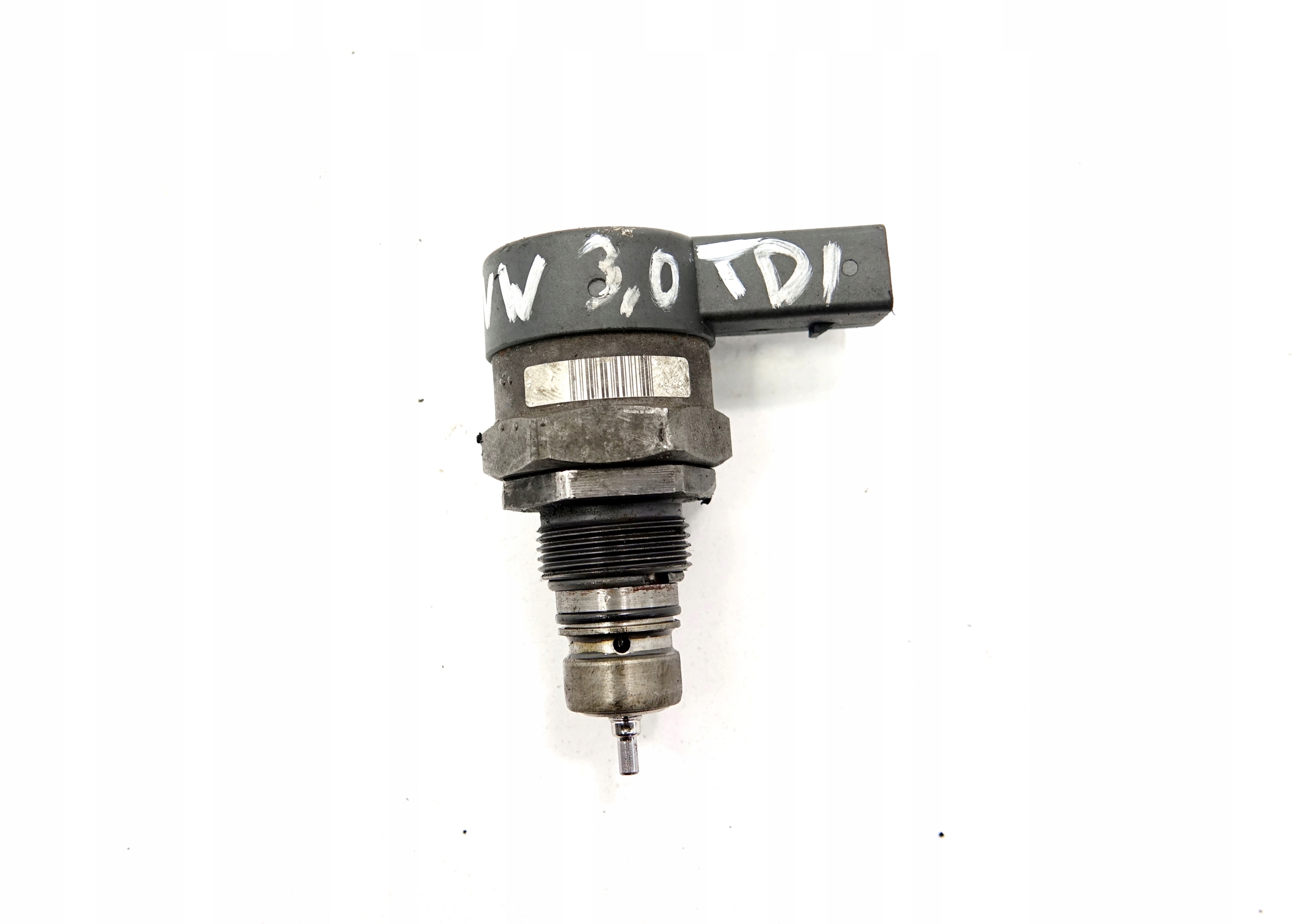 Датчик тиску палива AUDI A6 3.0 057130764AE