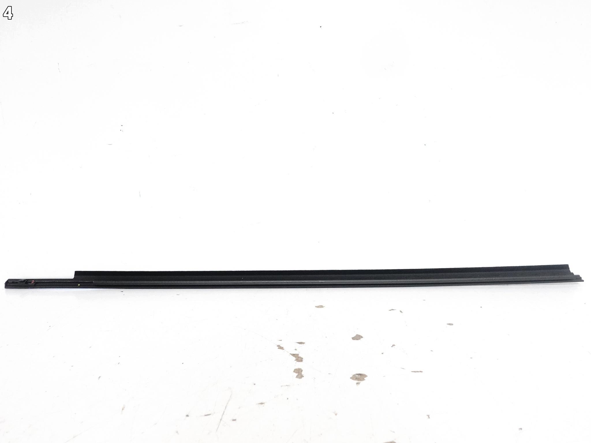 TOYOTA YARIS IV XP210 19- moulding dust windows door front left ORG