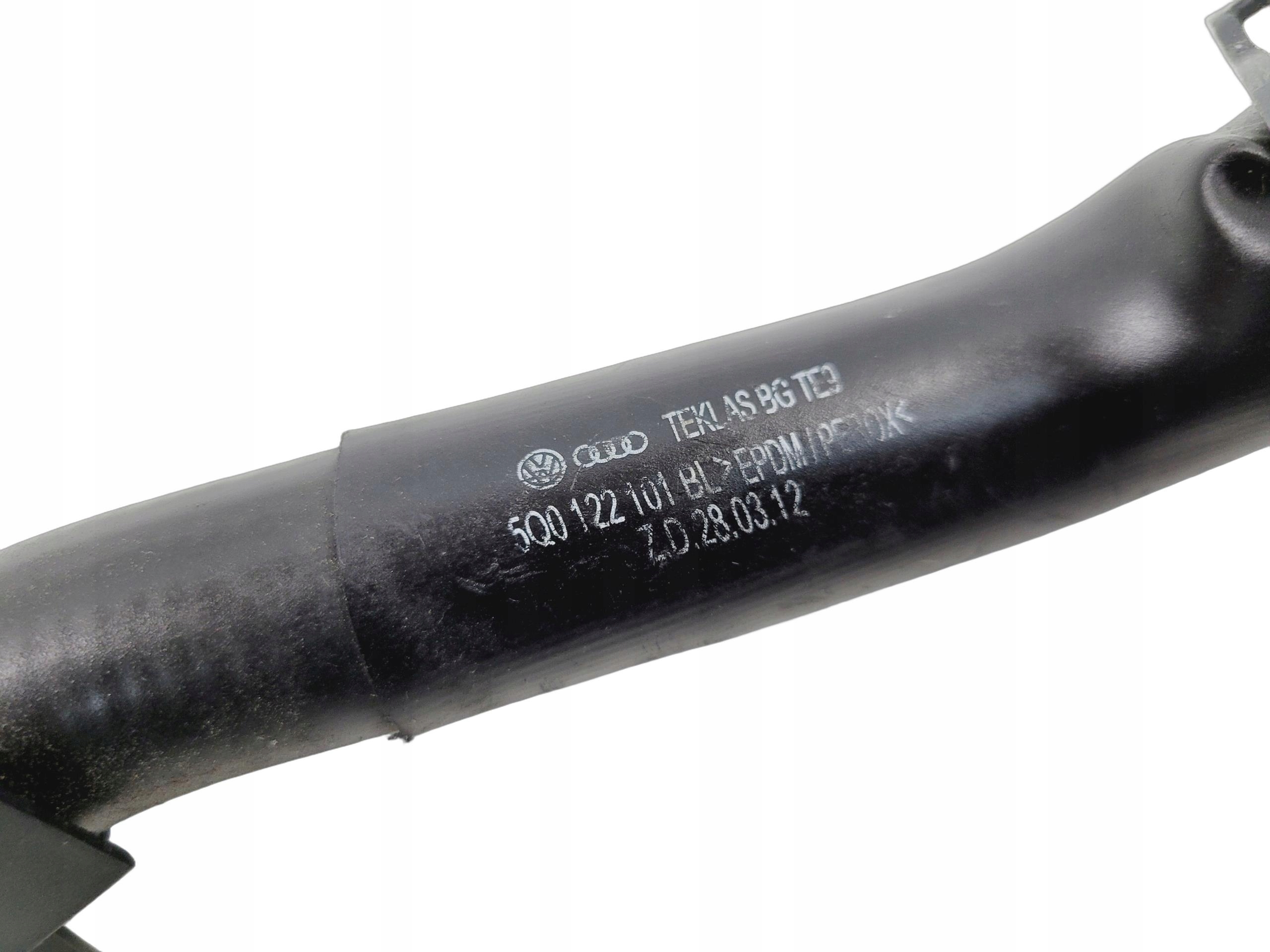 crijevo vode VW SEAT AUDI 5Q0122101BL