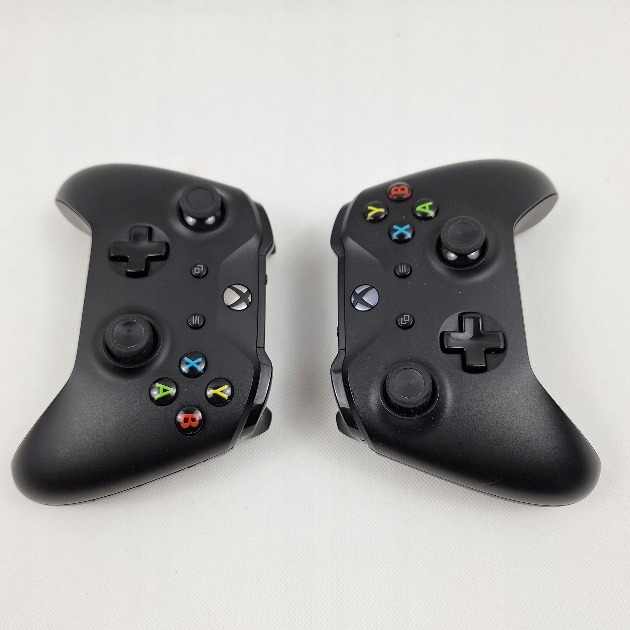 ZESTAW KONSOLA XBOX ONE SLIM 500GB + 2X PAD CZARNY + GRA BATTLEFIELD 1 Obsługiwane technologie HDR 4K