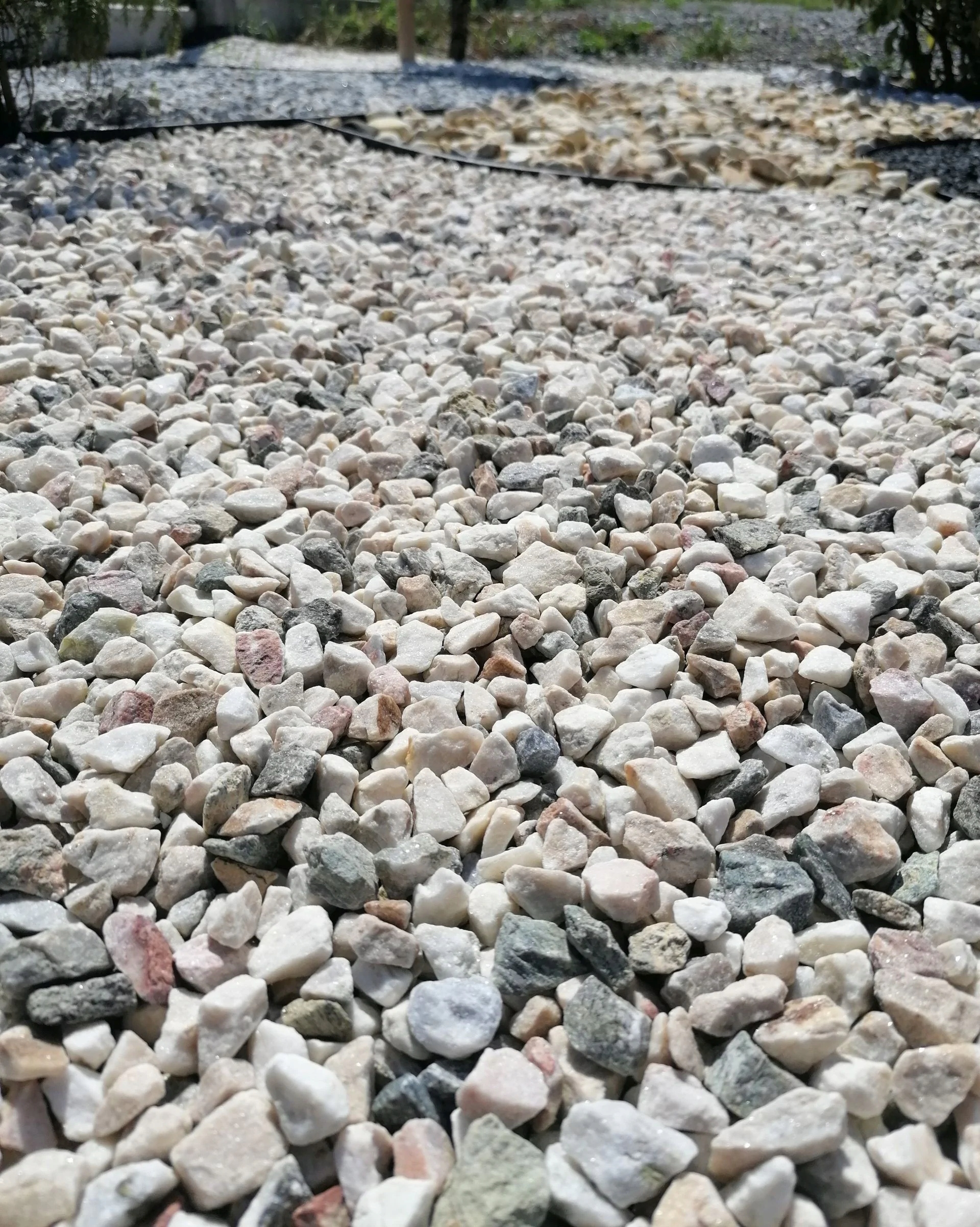 GRYS MULTIKOLOR Kamień ogrodowy wielokolorowy TONA Waga 1000 kg