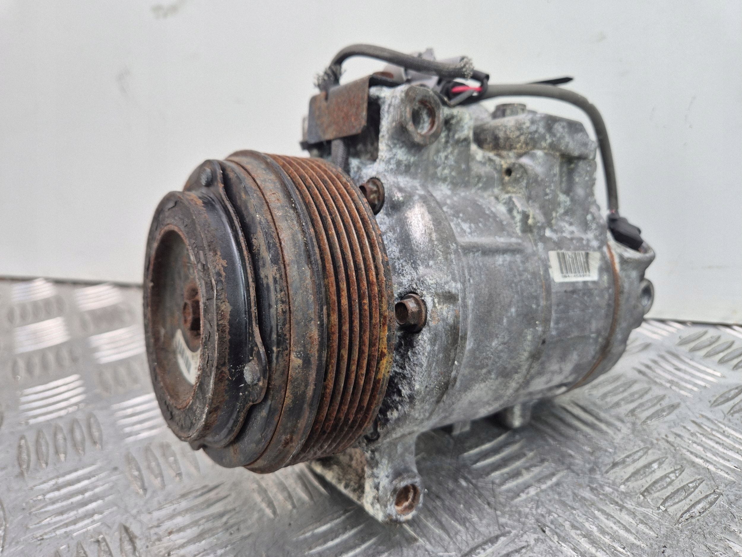 BMW 5 E60 E61 520d N47D20A klimakompressor 6987862
