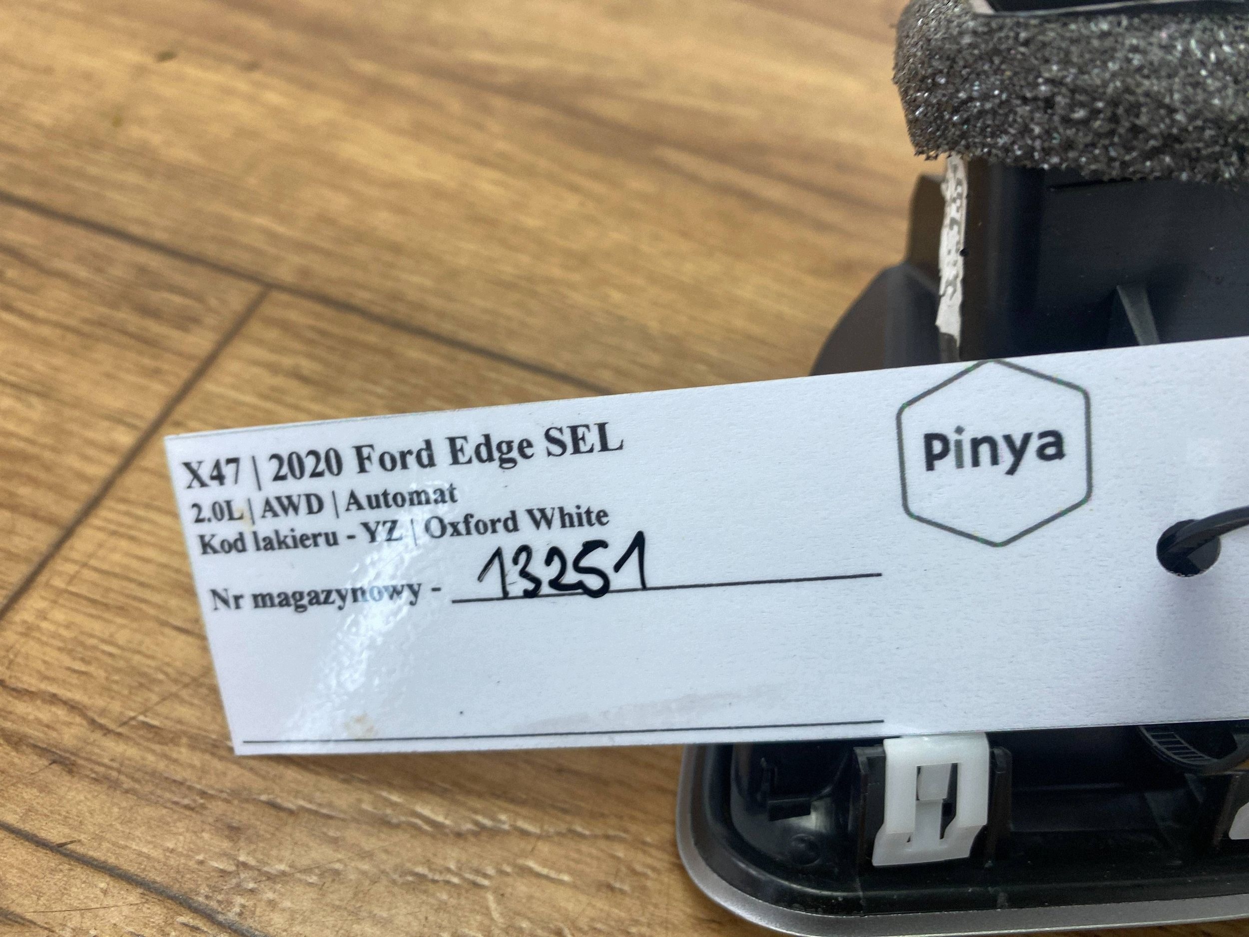 grid air conditioning devices left Ford Edge II 2019+