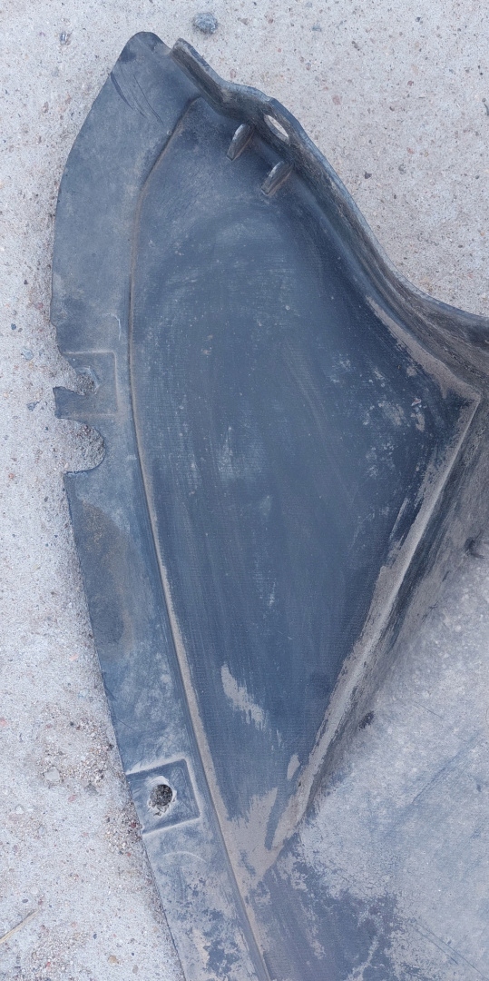 Osłona silnika spód komplet (uszkodzona) Chrysler Typ samochodu Samochody osobowe