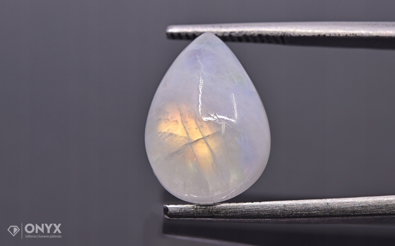 Měsíční kámen kabošon slza 14x10 mm