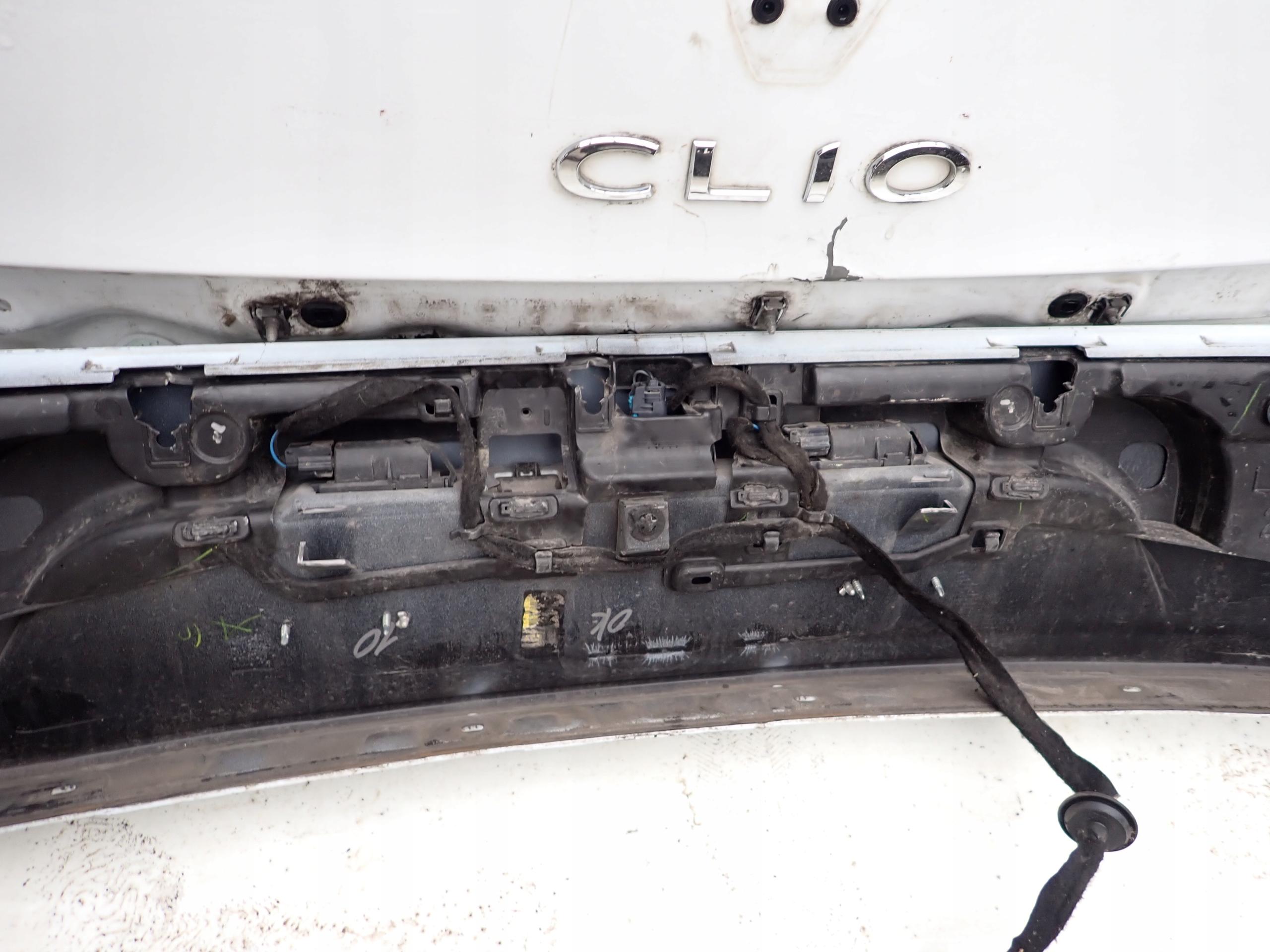 RENAULT CLIO IV KOMBI 12- trunk door boot cap