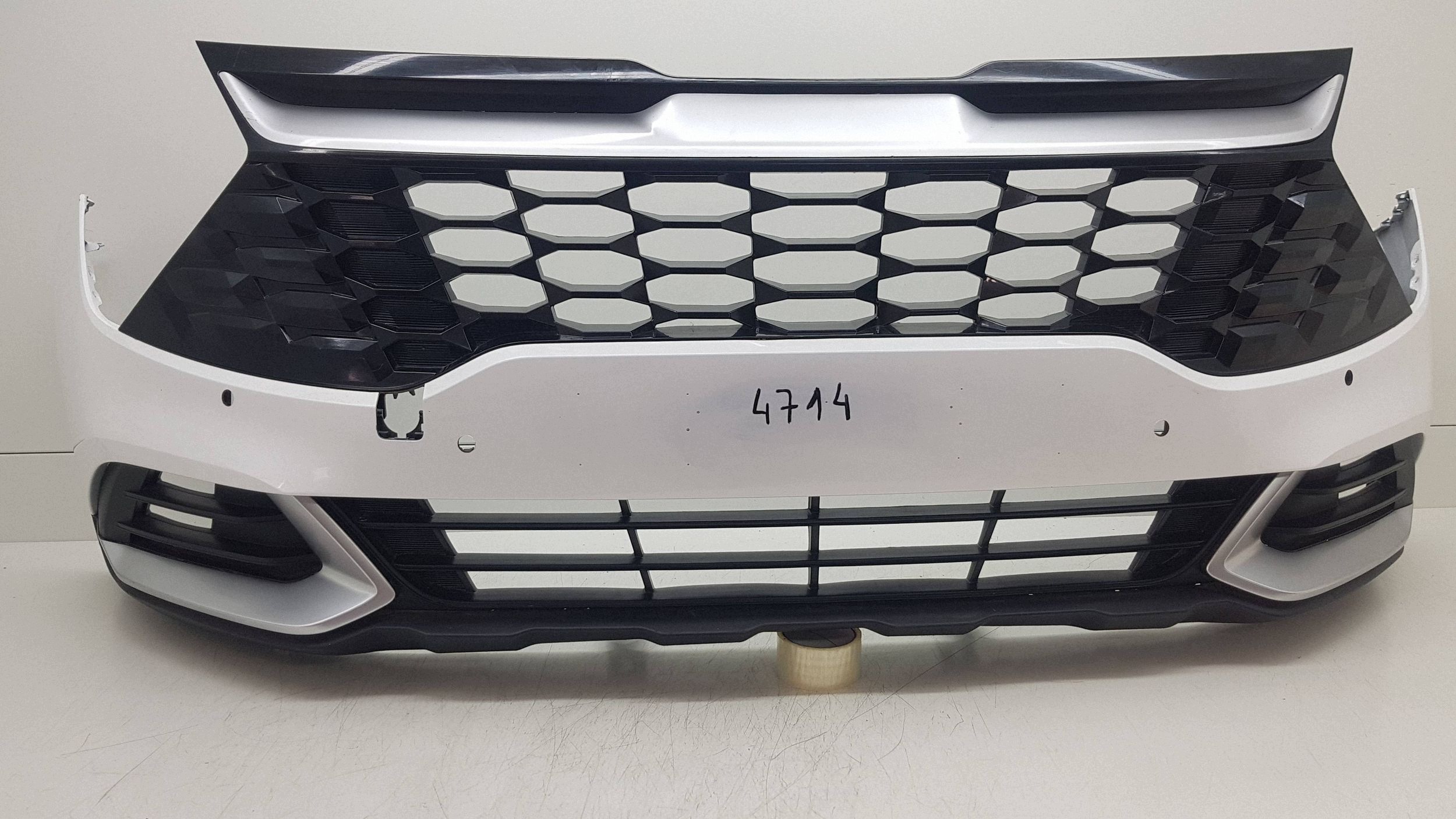 KIA SPORTAGE 5 V 2021 - nárazník předek 86511-R2000