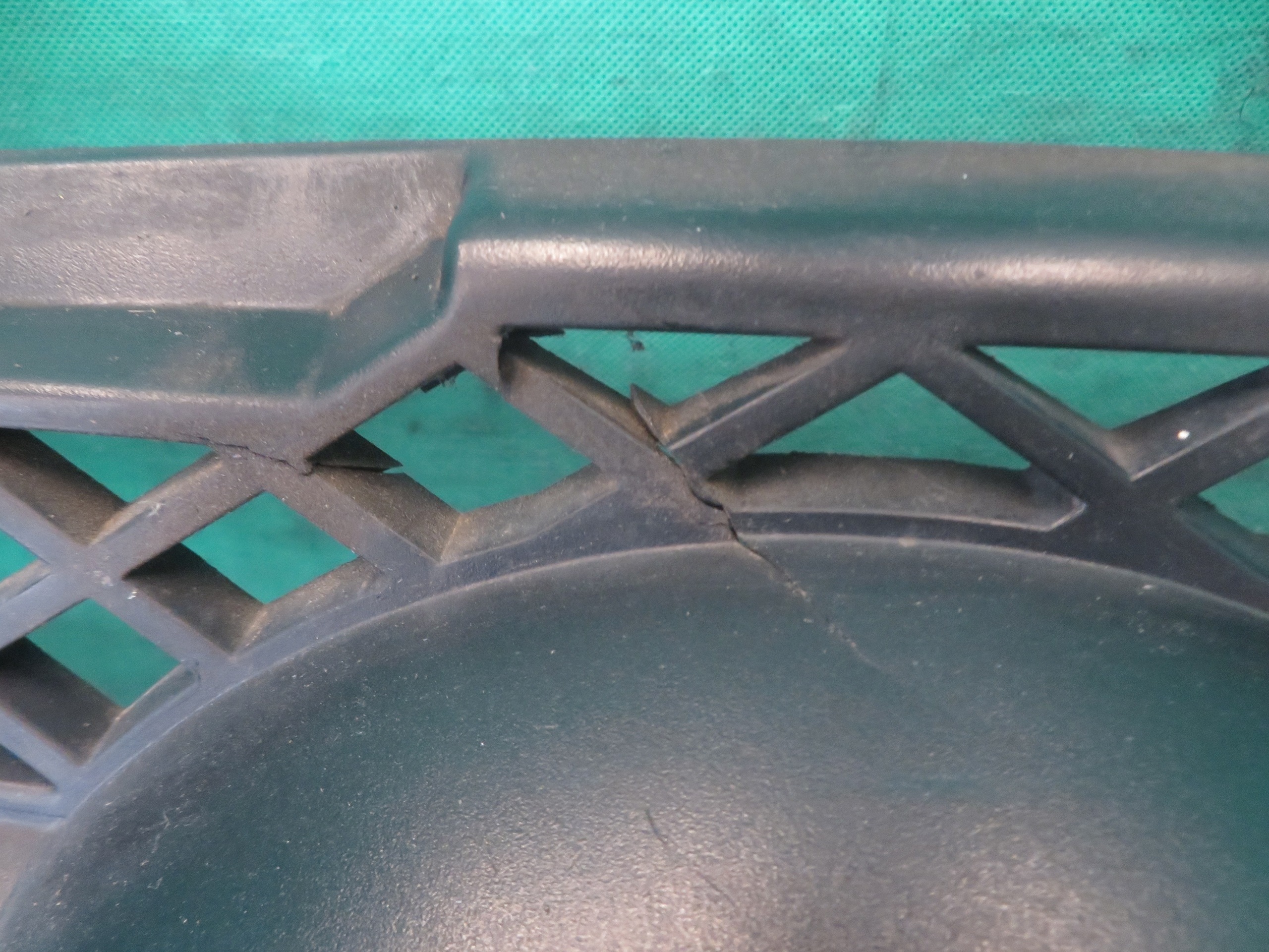 grill grille radiator MERCEDES SPRINTER 11R A90688003