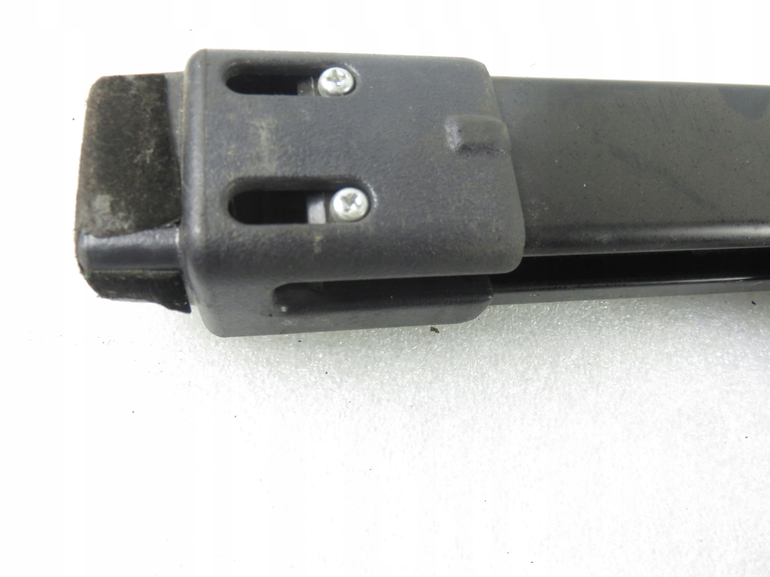 ролета багажника M1026369