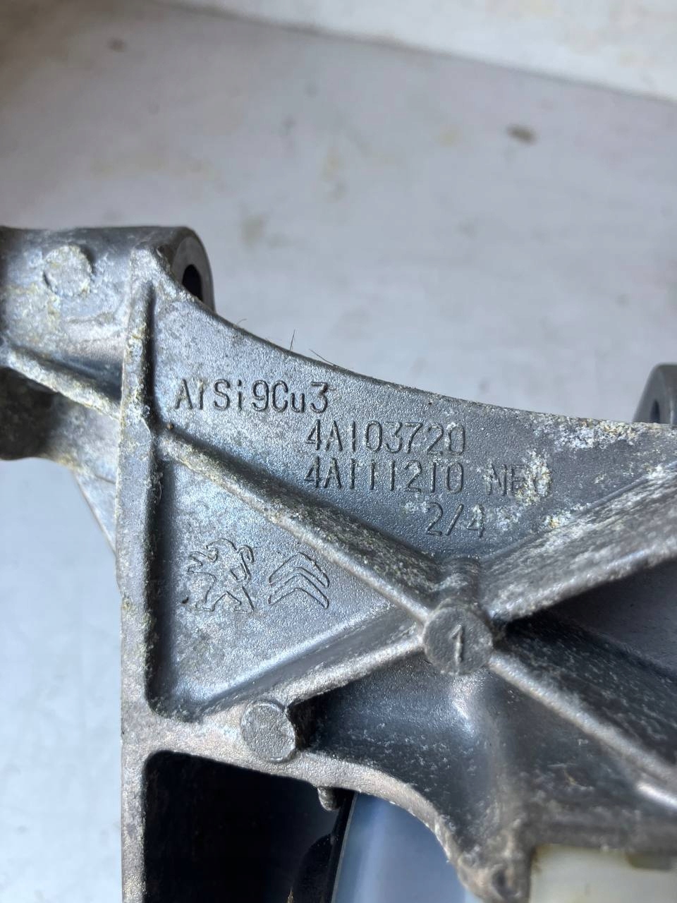 holder engine mount CITROEN C4 PICASSO II LIFT 1.6 BLUE HDI 4A100160