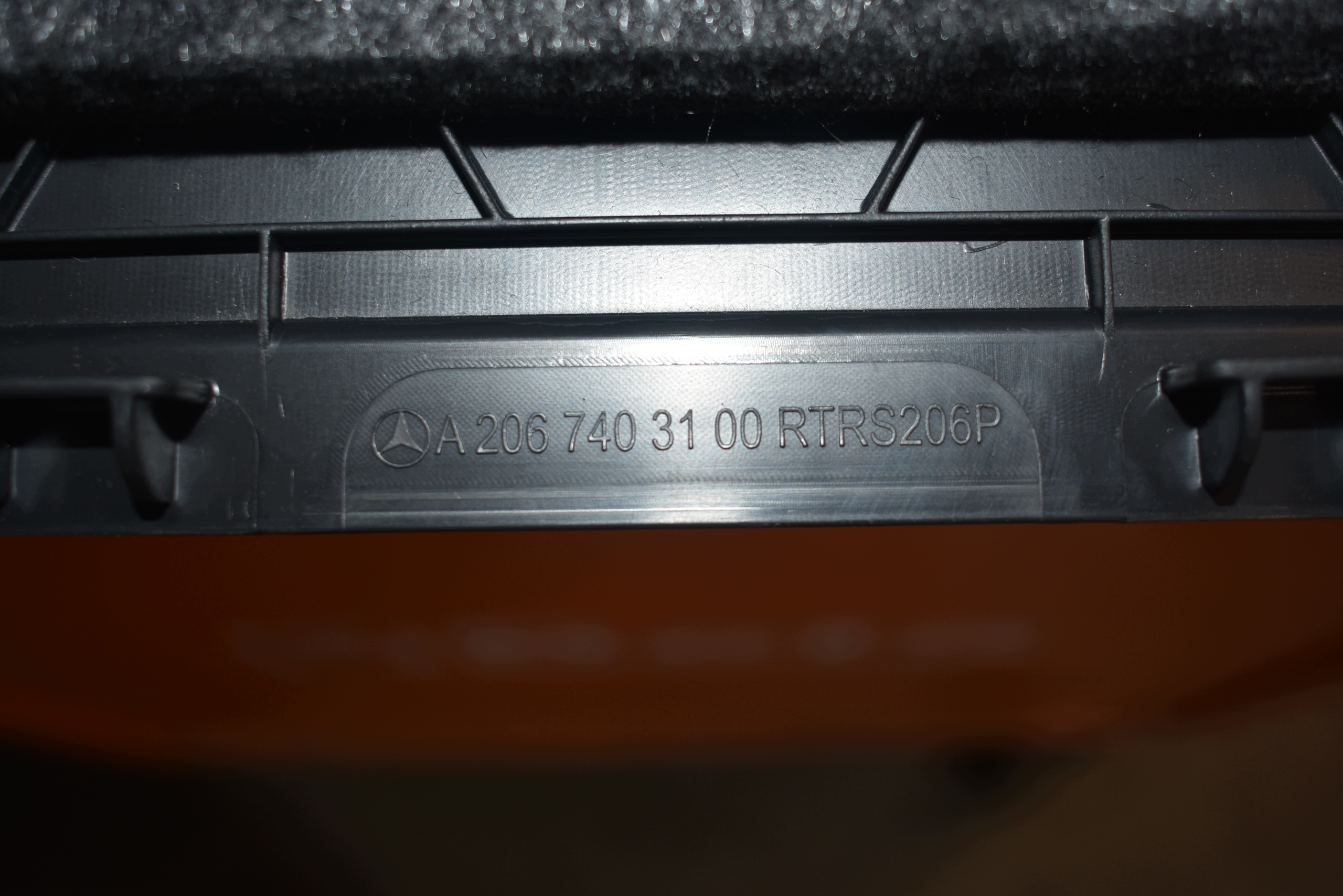 IDEALNA cover side bonnet boot MERCEDES W206 COMBI 1