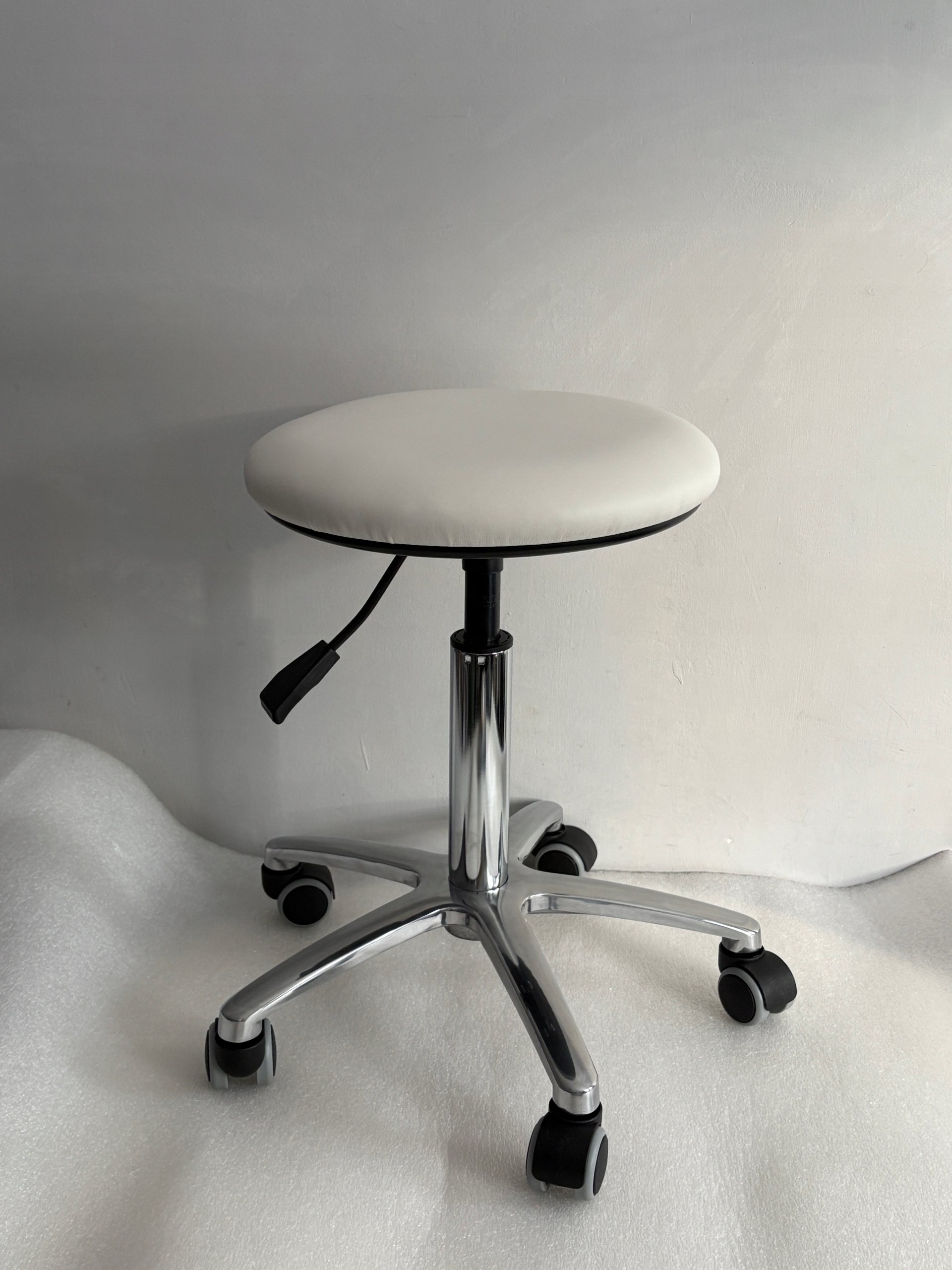 Lekárska stolička na kolieskach do ordinácií, biela, sada