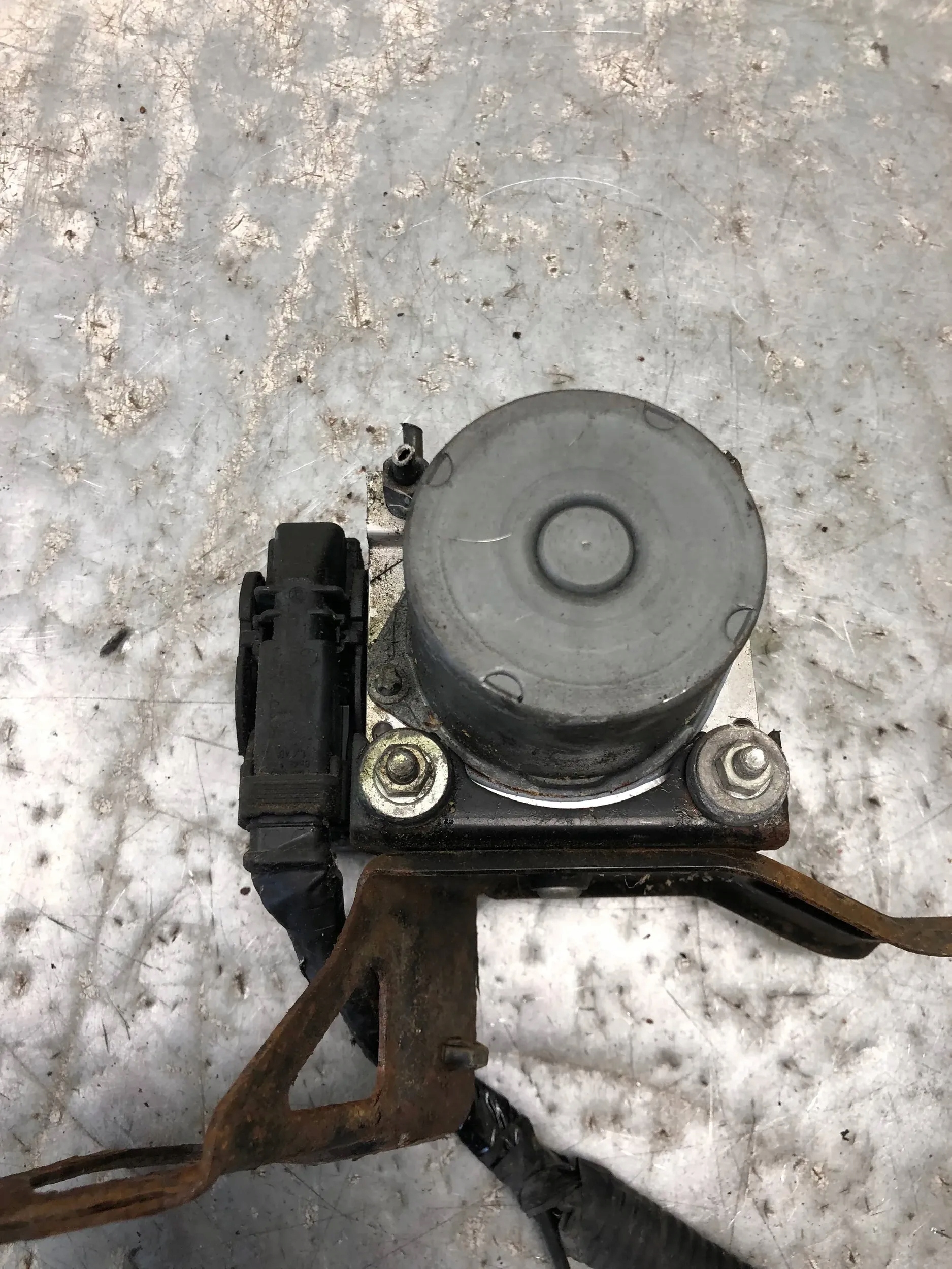 Pompa ABS SUBARU IMPREZA II KOMBI HAWKEYE 27534FE310
