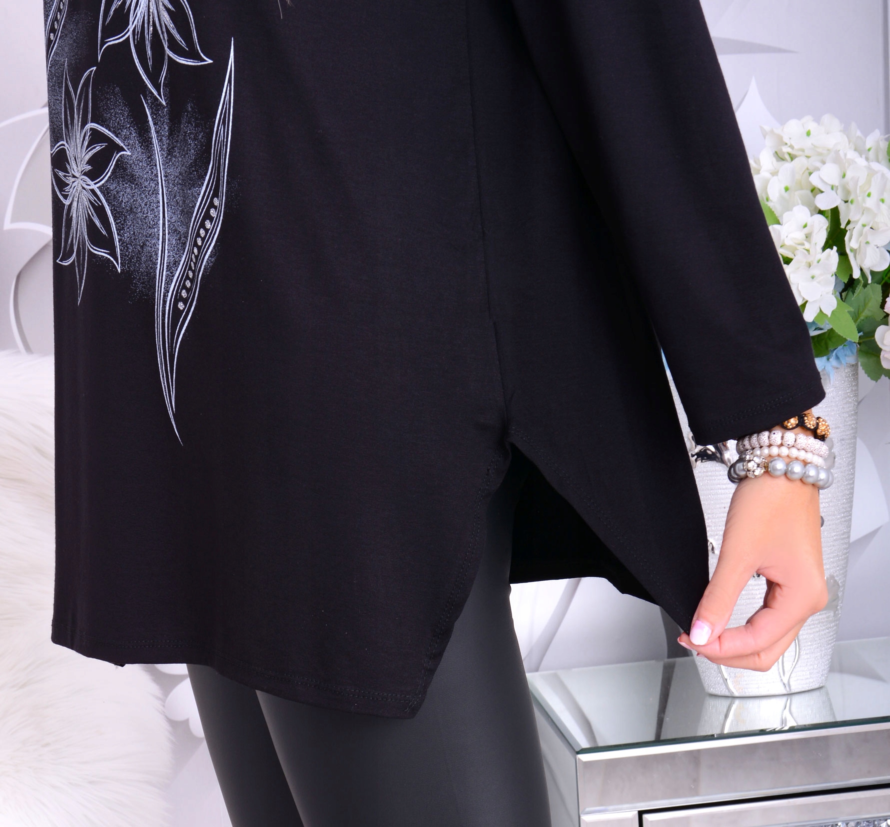 MODNA TUNIKA CZARNA ROZPORKI PO BOKACH DŻETY 626A Fason oversize