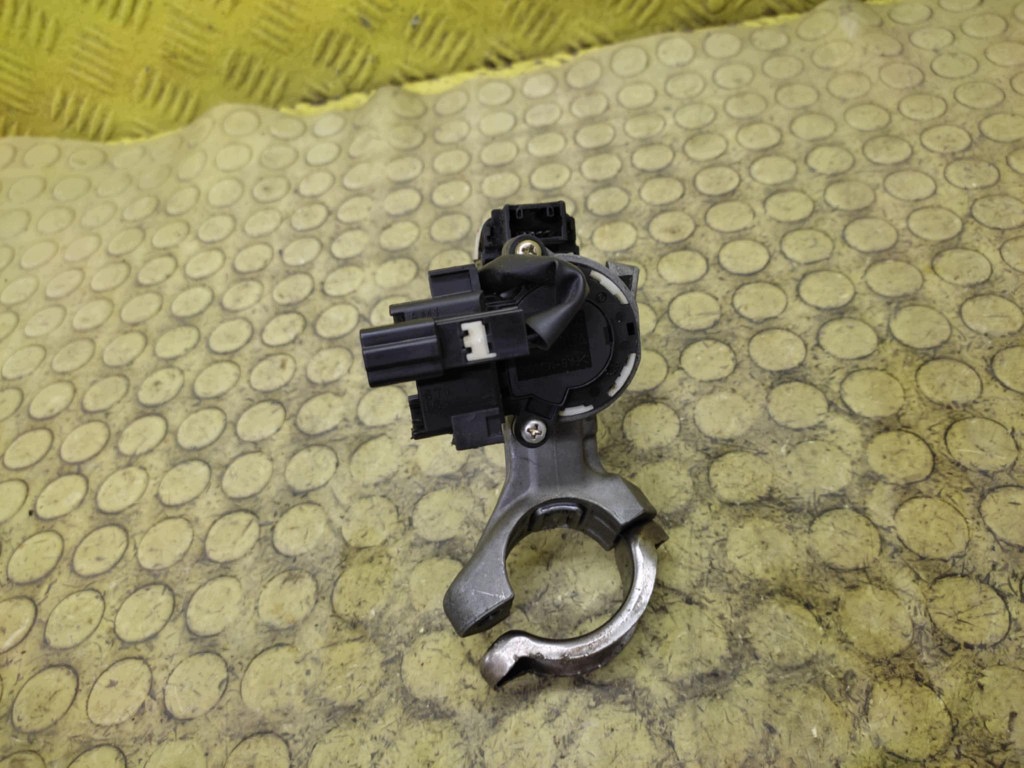 TOYOTA COROLLA E12 accensione chiave 45020024