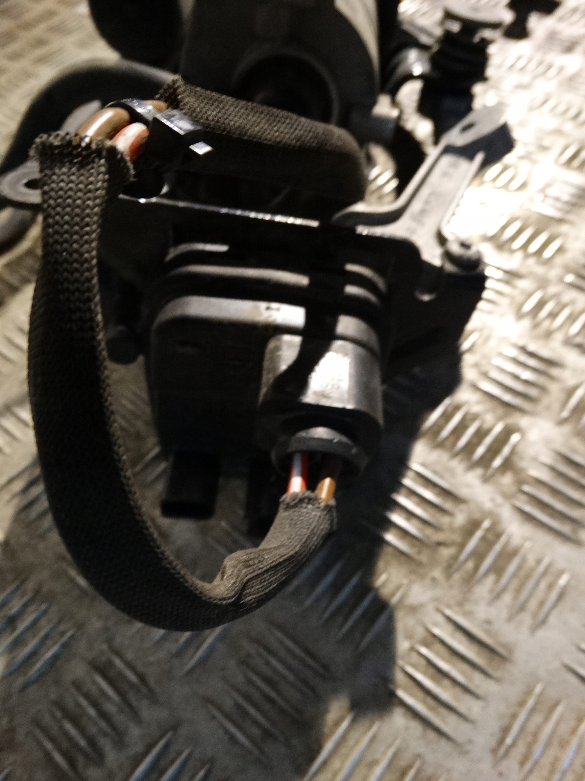 compressor; springing PORSCHE TAYCAN TURBO S 1