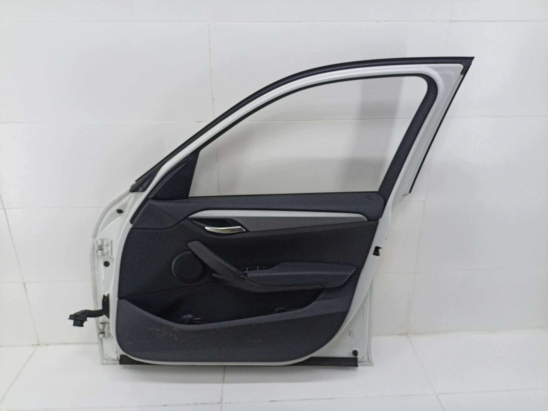 dveře předek pravá strana BMW X1 E84 2011