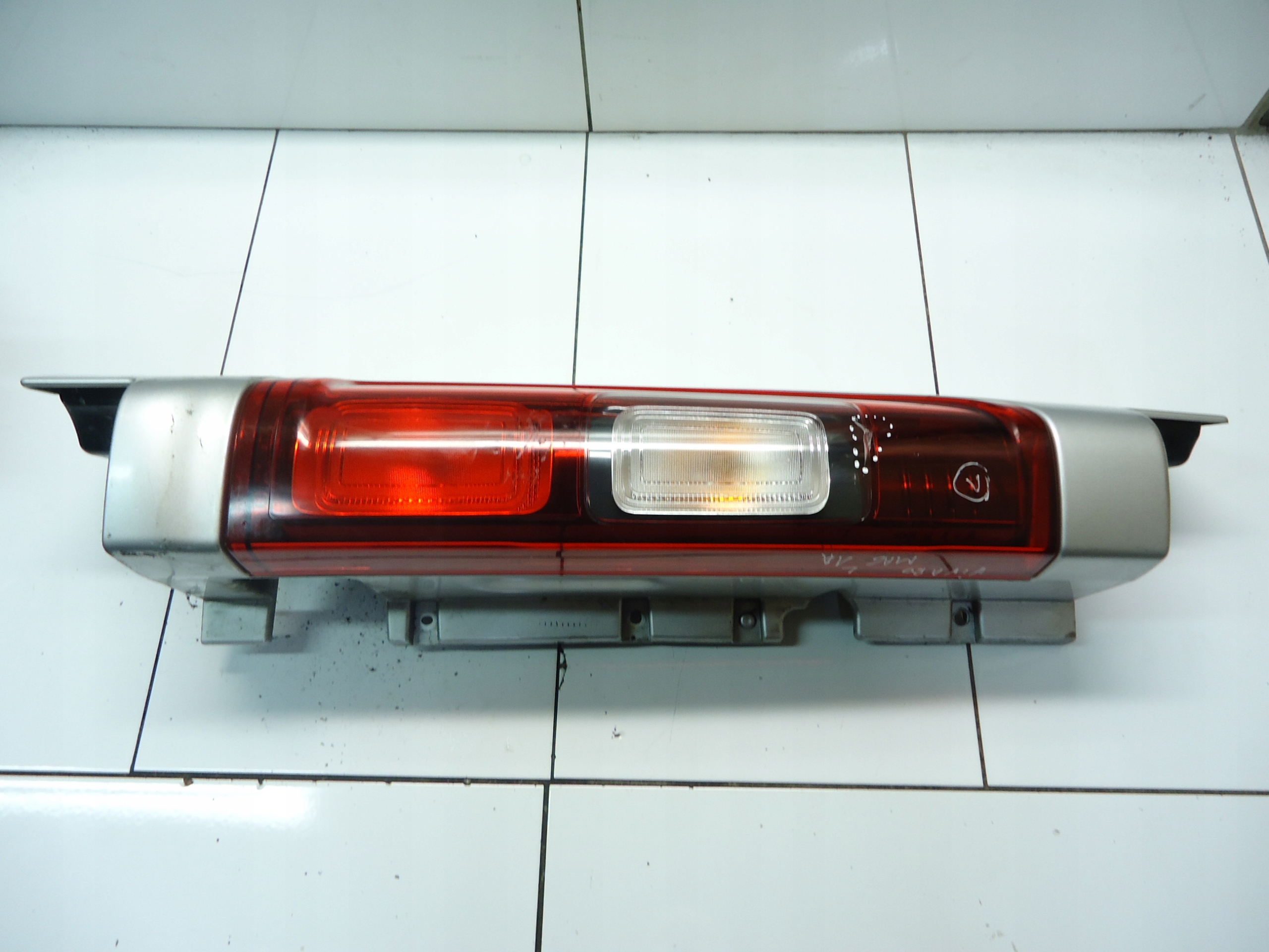 RENAULT TRAFIC III OPEL VIVARO light left rear part 93454160