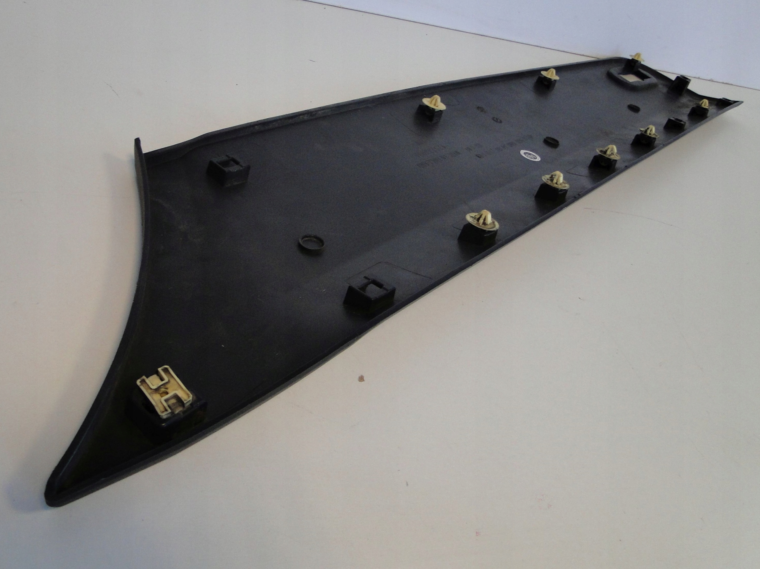 MERCEDES SPRINTER 906 LIFT LISTWA BOCZNA PRAWA TYŁ Strona zabudowy tył - prawa