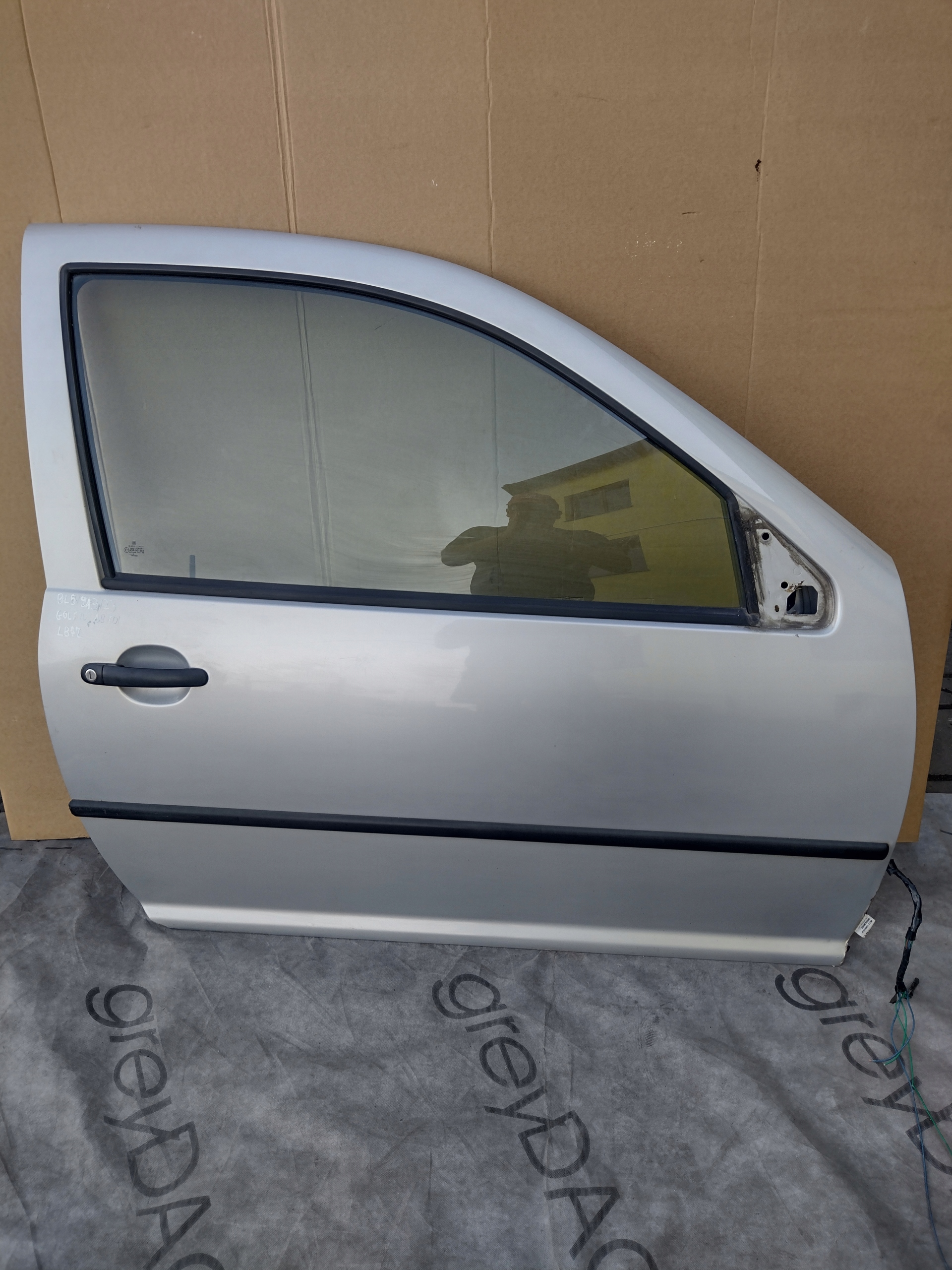door right front Volkswagen Golf 4 IV 3d LB7Z