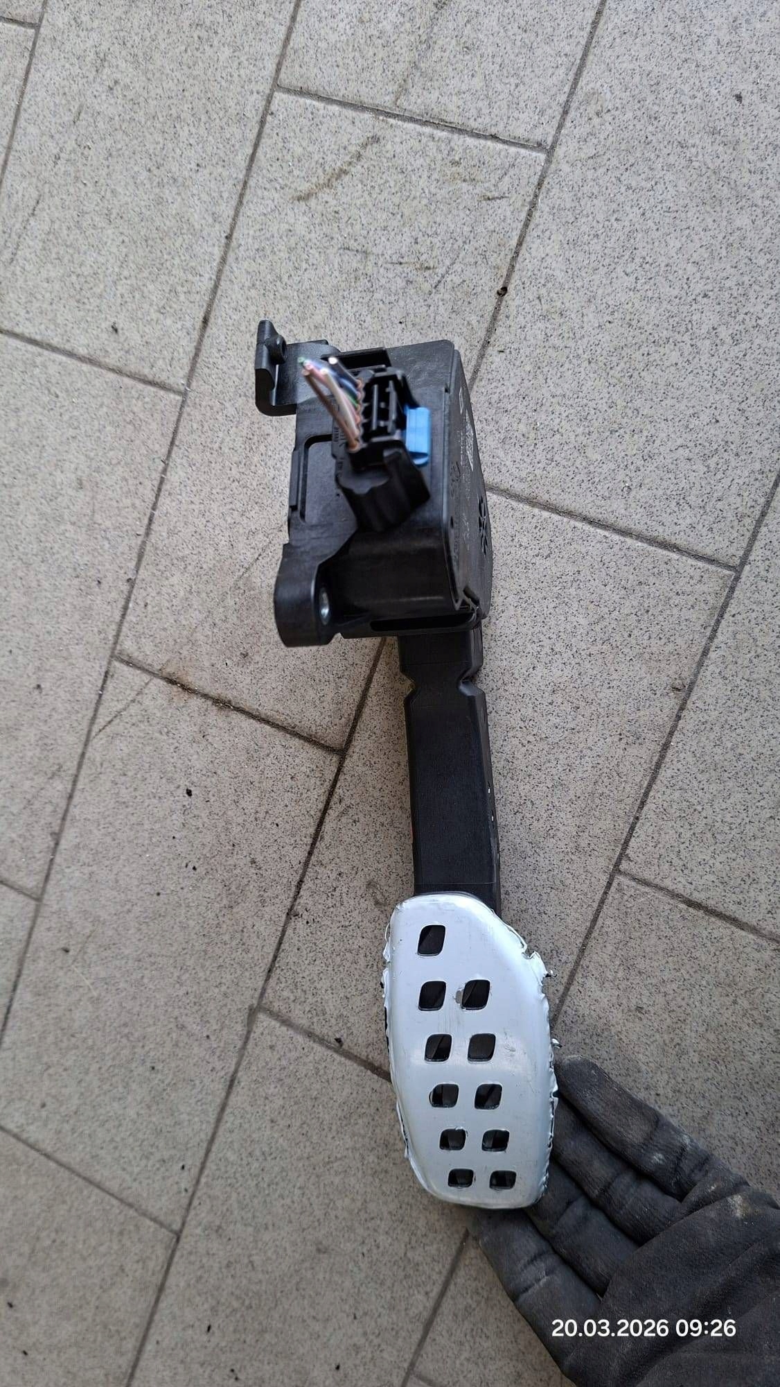 accelerator pedal Renault Scenic E-Tech V 180105007R