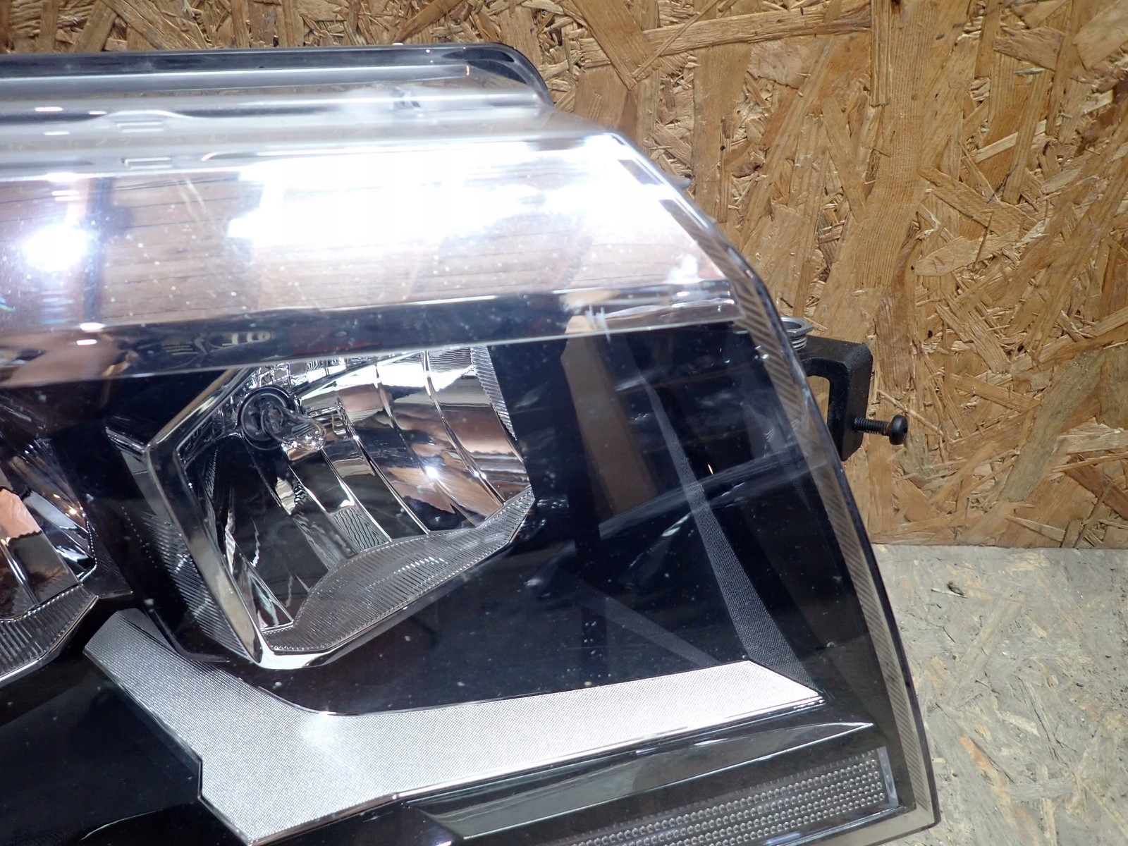 light right REFLEKTOR right VW VOLKSWAGEN CRAFTER 2 II 7C MAN TGE 2016
