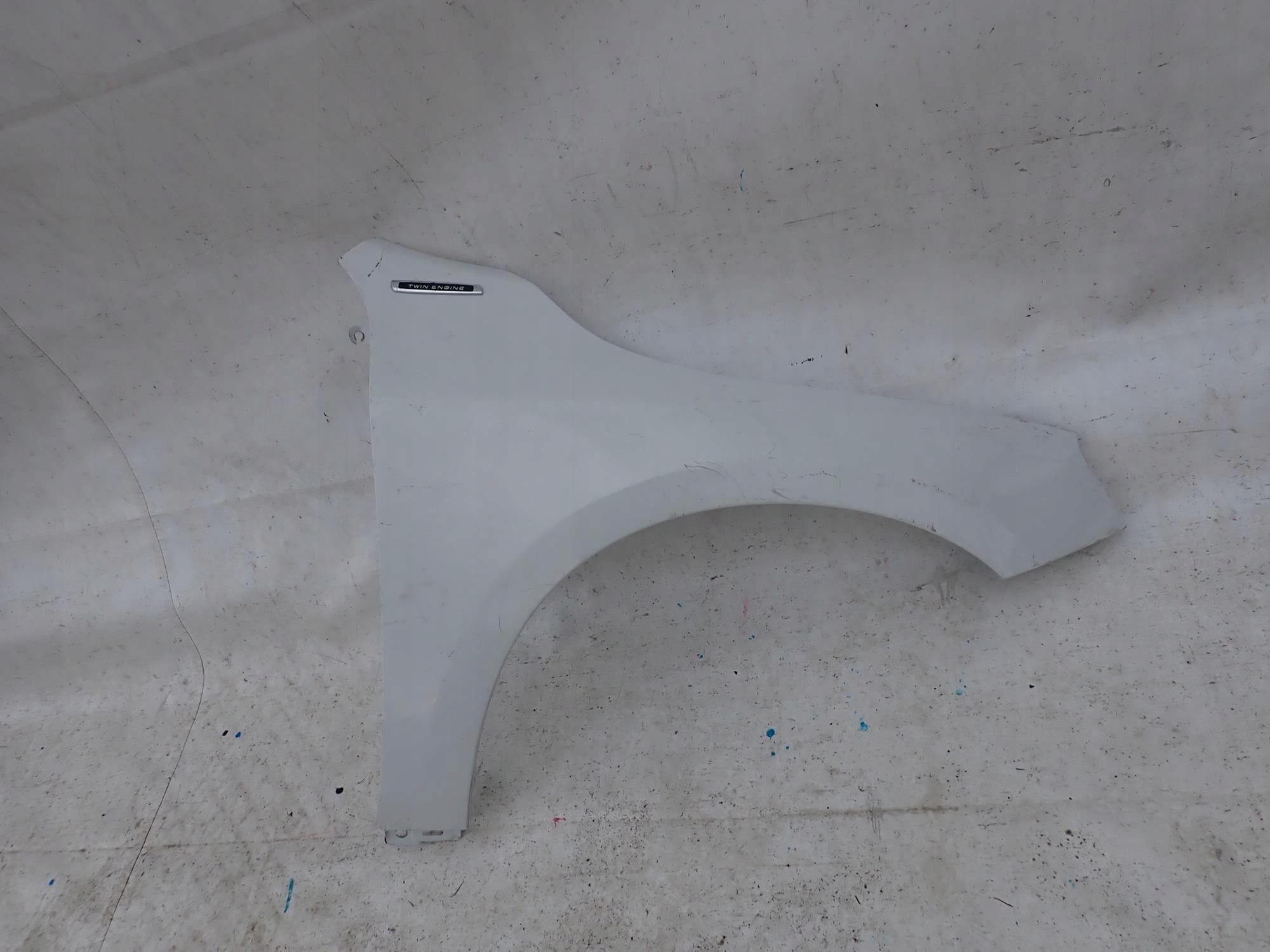 VOLVO V60 and 1 S60 II 2 LIFT 13-18 fender front front right