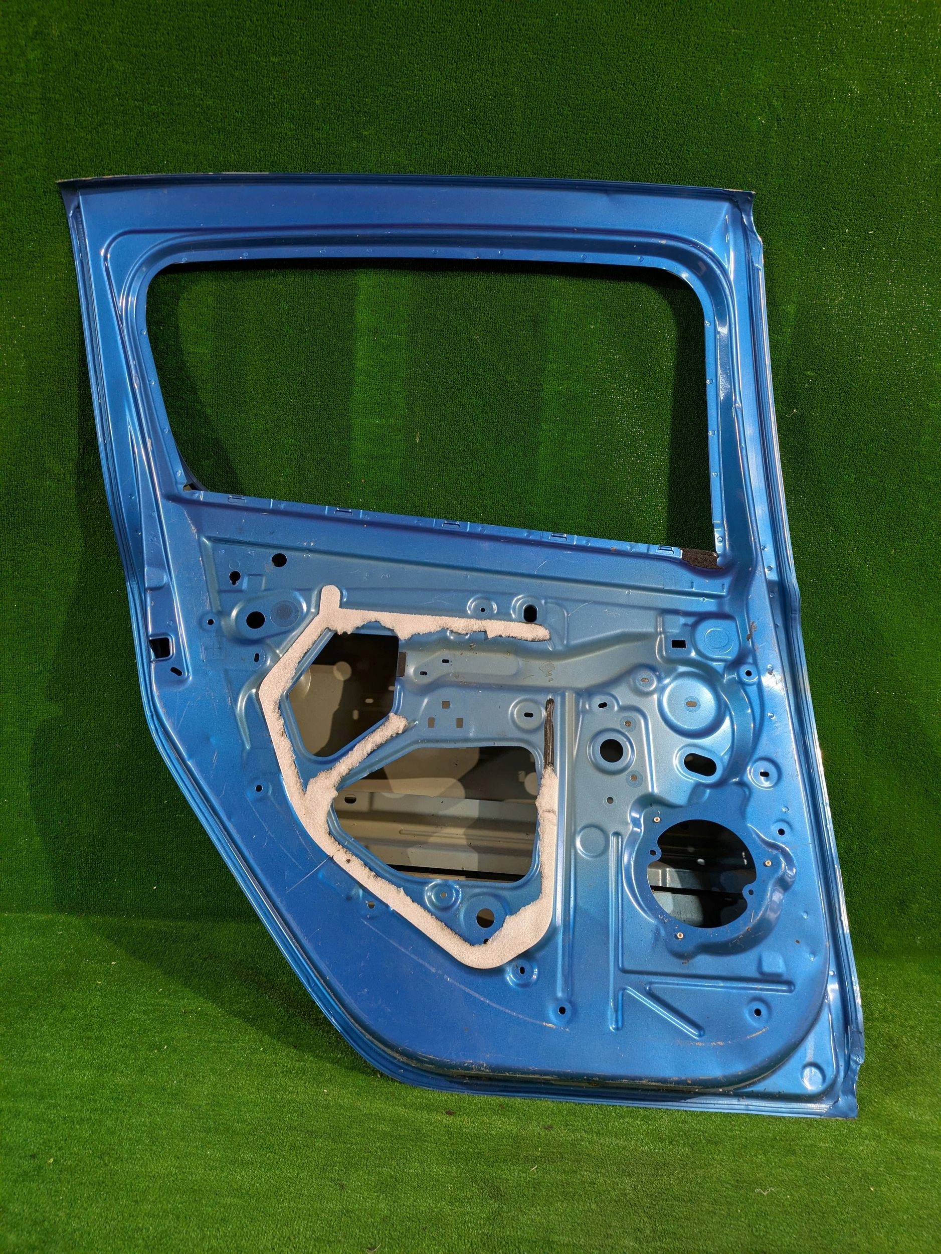 door rear. left left rear part DACIA SANDERO II 12