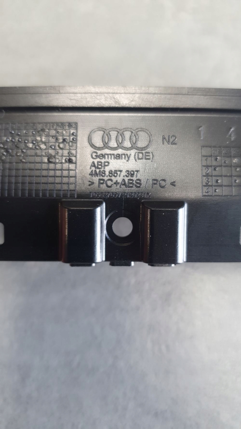 Audi Q8 Blende Abdeckung der Lenksäule lenkrad 4M8857397