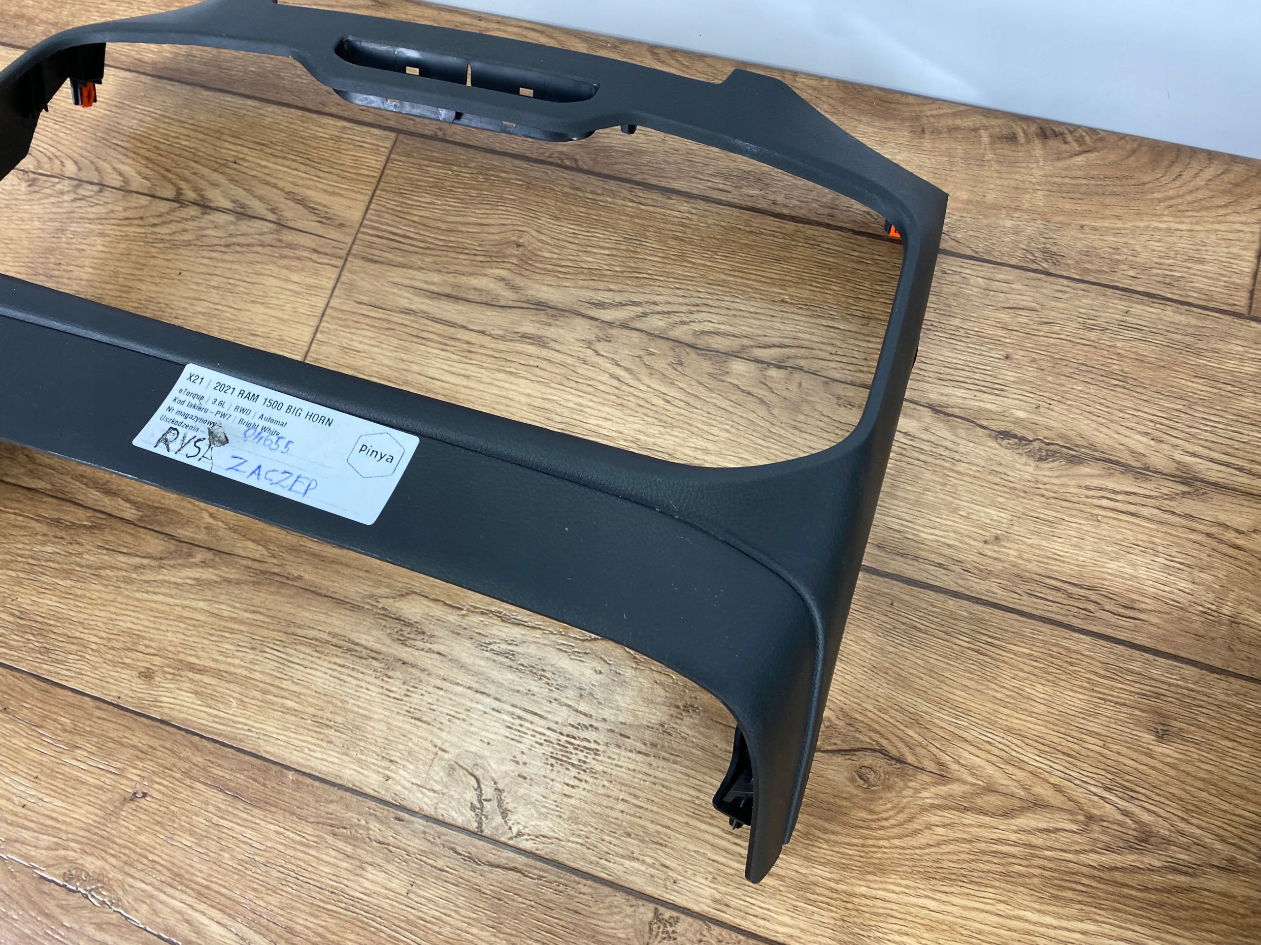 Châssis panelu du tableau de bord Dodge Ram 1500 2019+