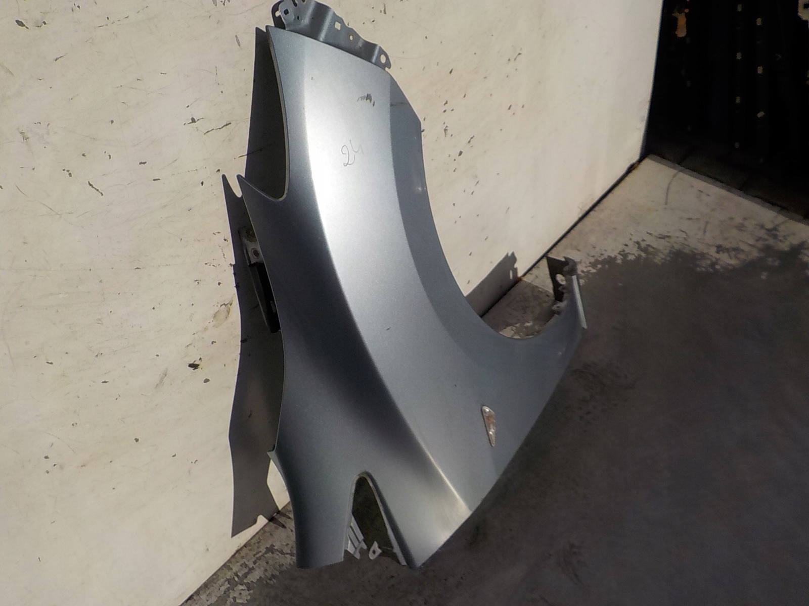 24 MAZDA 5 II 10-18 fender right front front