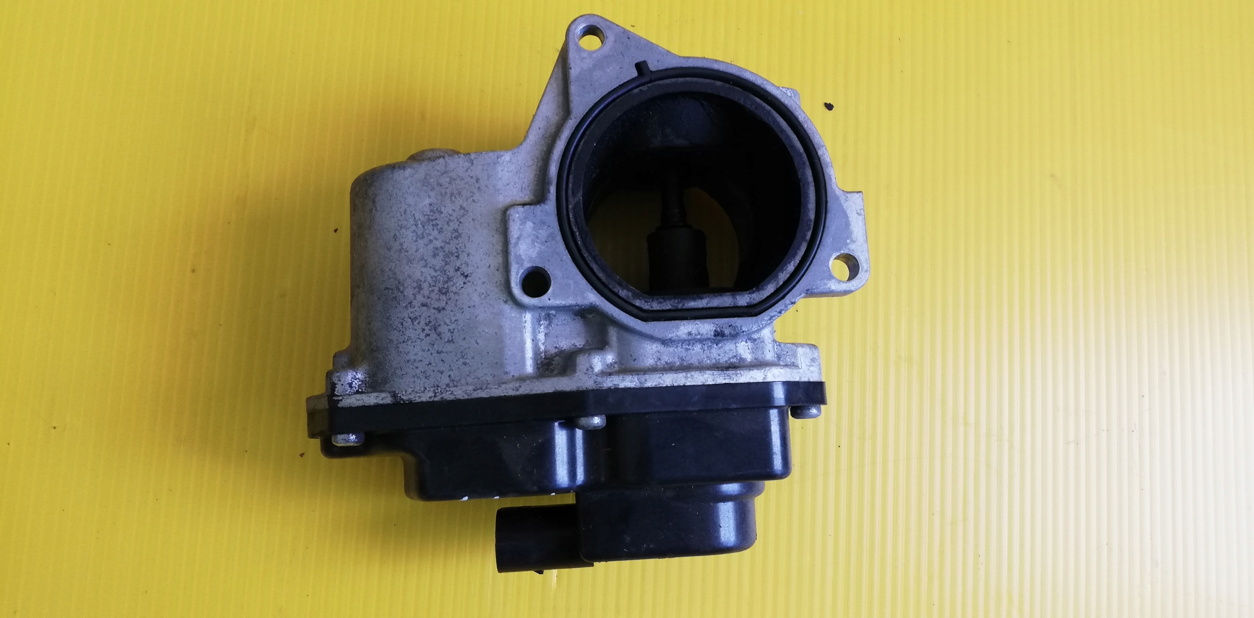 Zawor EGR Passat b6 Golf IV 2 0TDI 03L131501E Engine Type Diesel