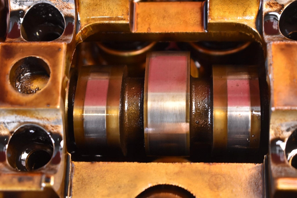 head. of the engine left SUBARU FORESTER 2 II 2.0 B 125 KM 02-05