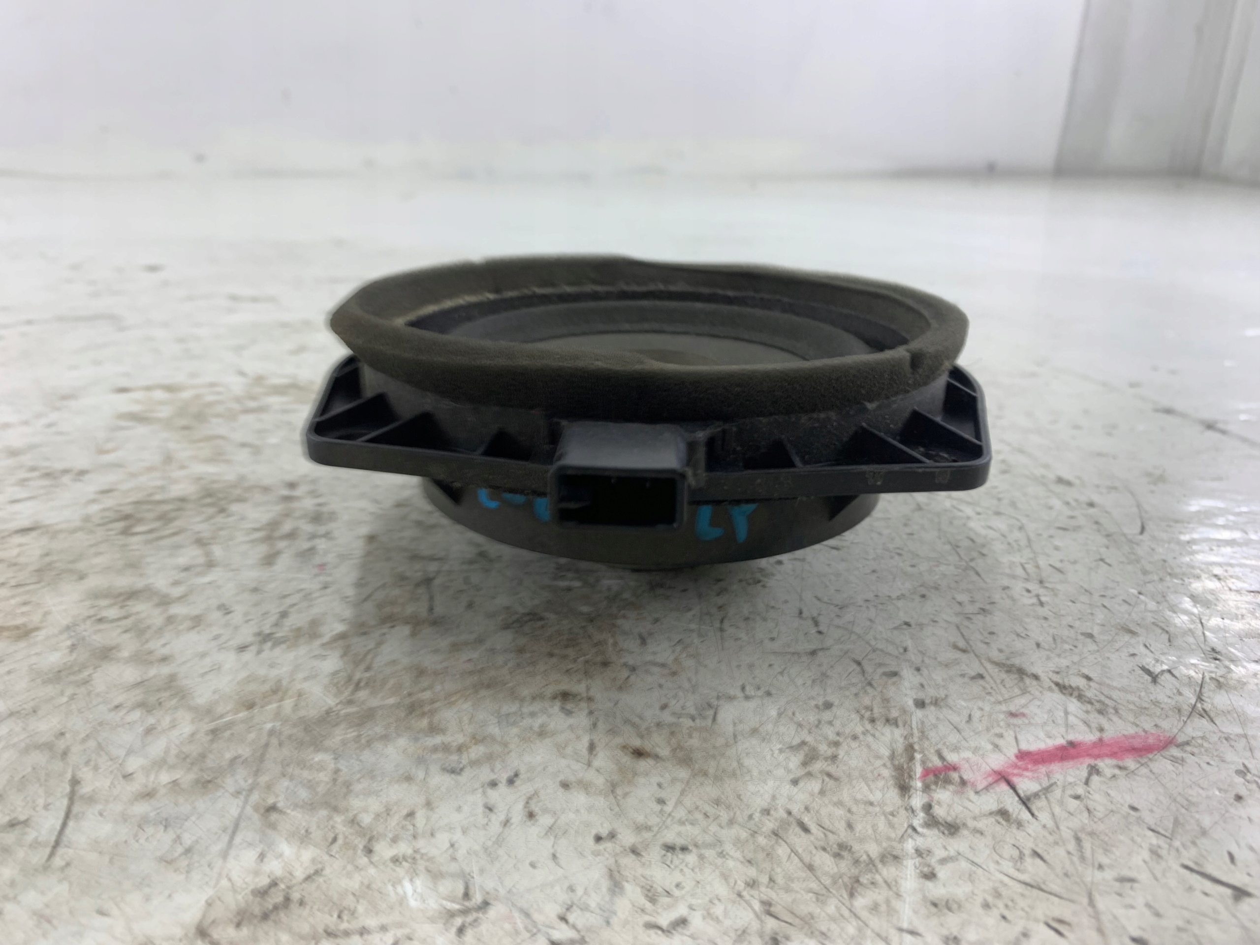 MITSUBISHI COLT VI speaker door left front MN141417