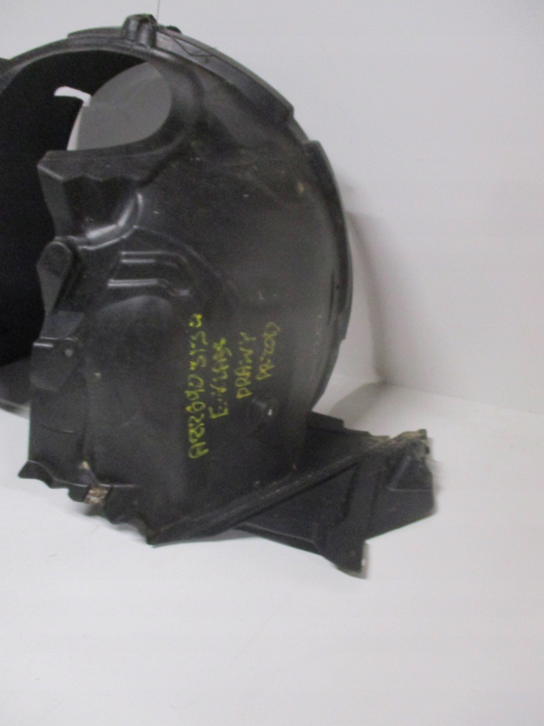 mudguard front right MERCEDES-BENZ E W212 2126900230