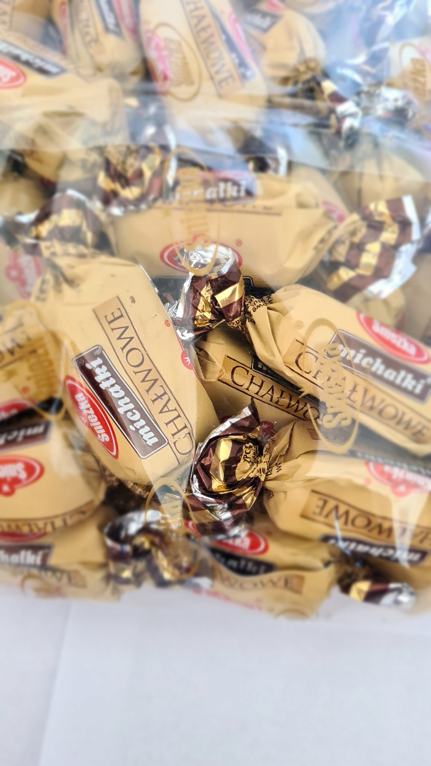 Cukierki Michałki Chałwowe 1kg Śnieżka EAN (GTIN) 5901218022103