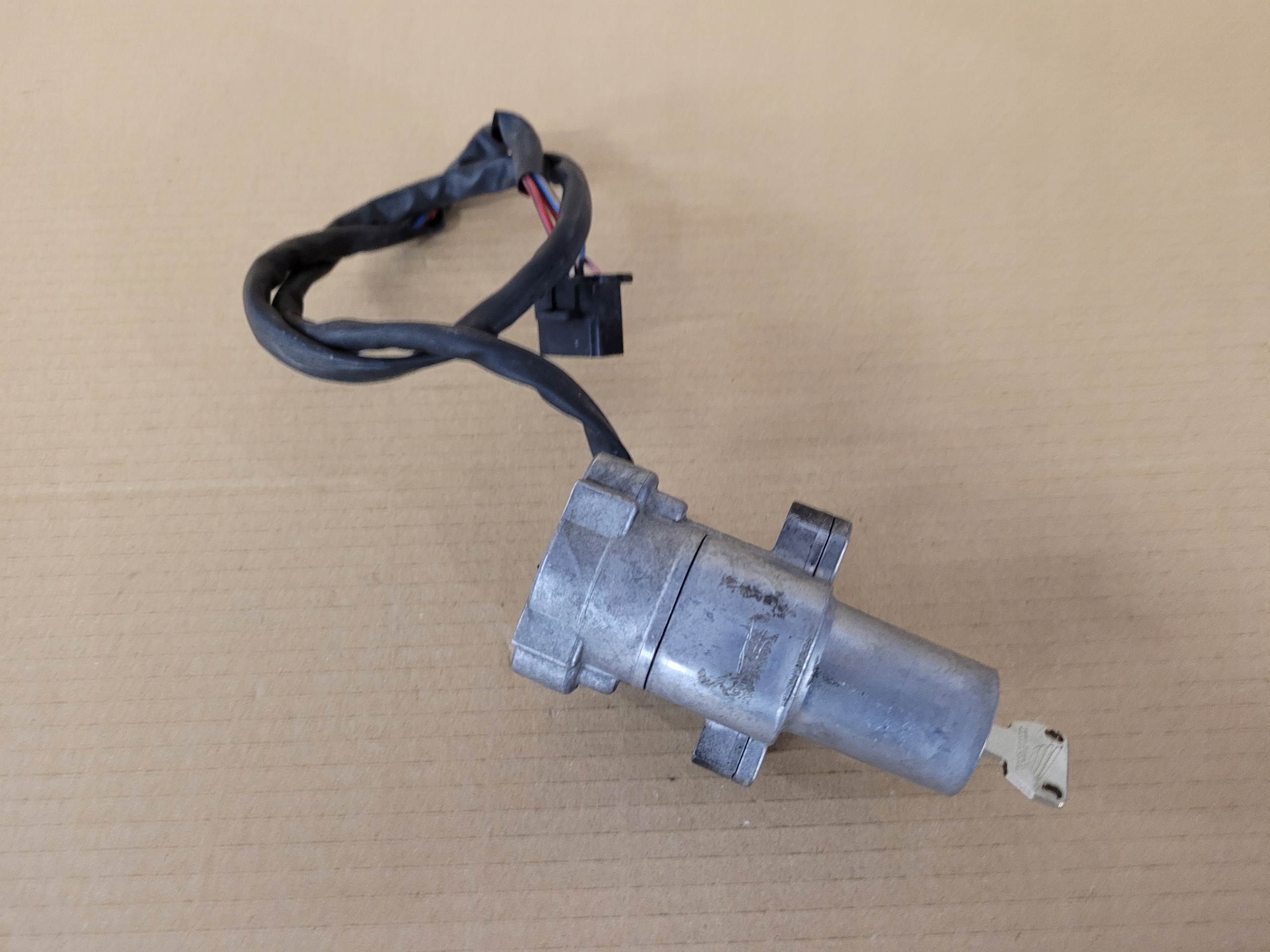 Honda CBR 900 SC 33 ключ зажигания