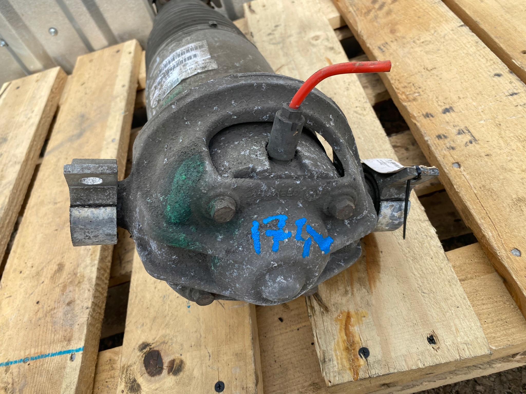 shock absorber left rear part rear left AUDI Q7 4L 4.2 7L8616019A