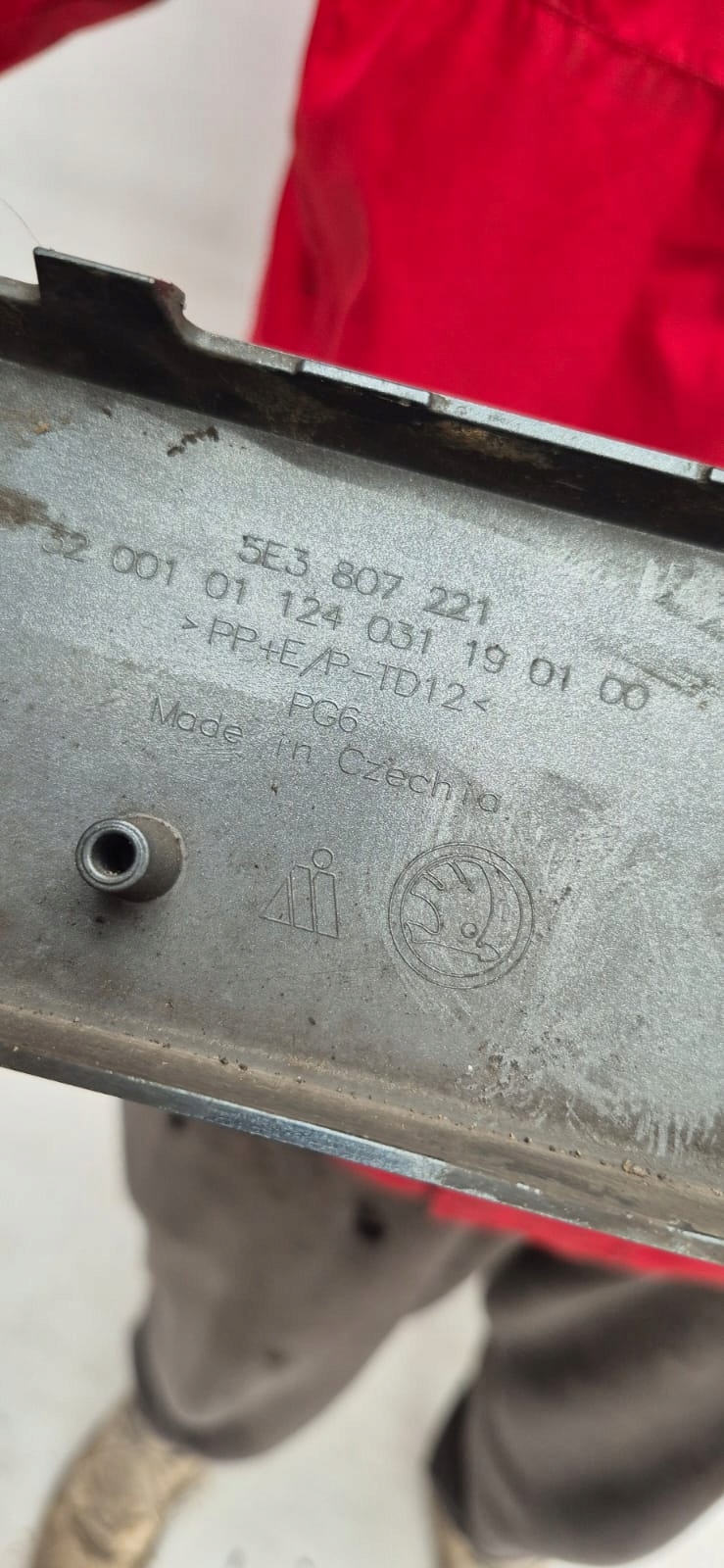 SKODA OCTAVIA IV 5E3 bumper front front front PDC 5E3807221