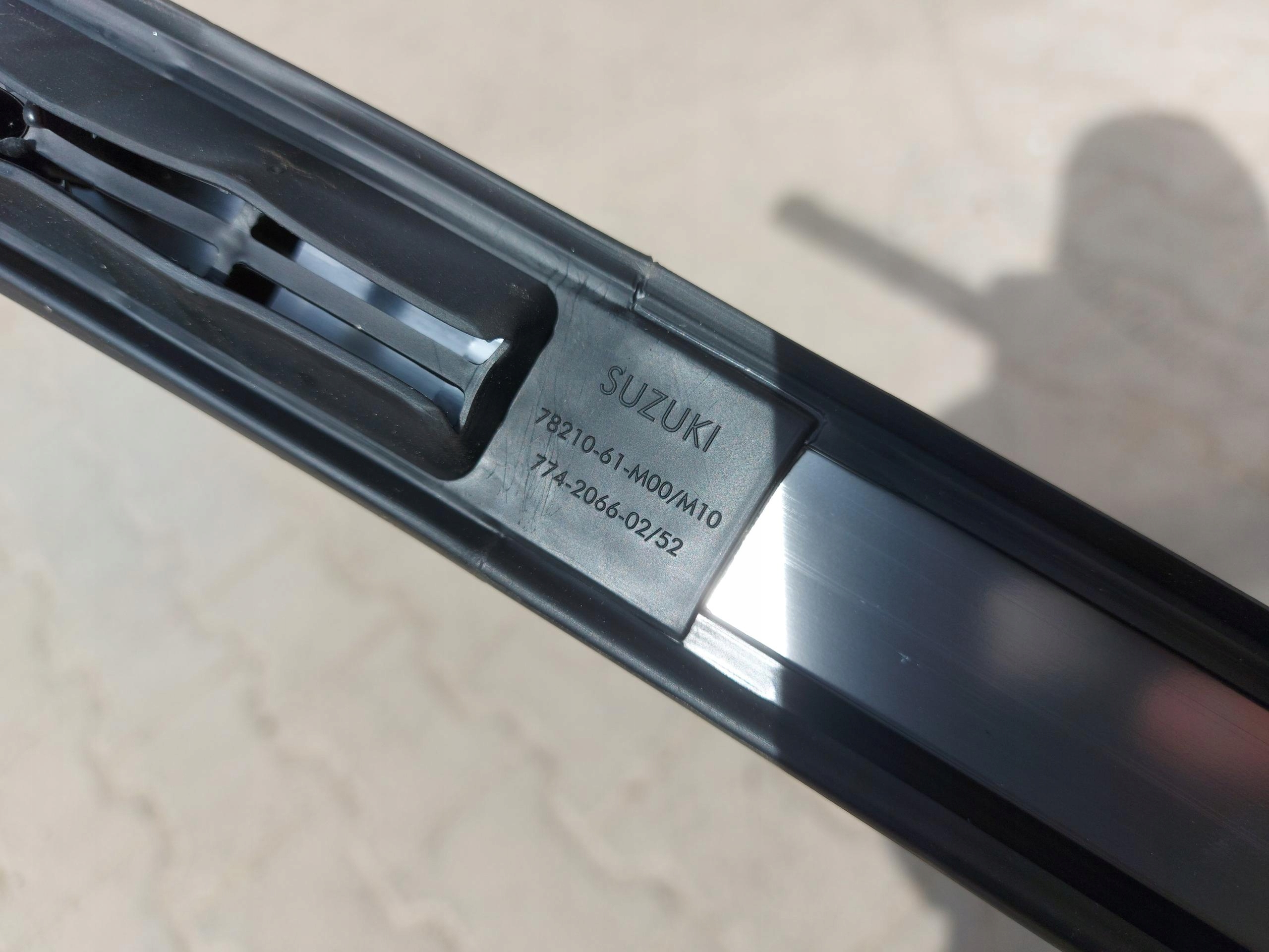 Suzuki SX4 S-cross II, 2023 ski left right ski chrom kpl.