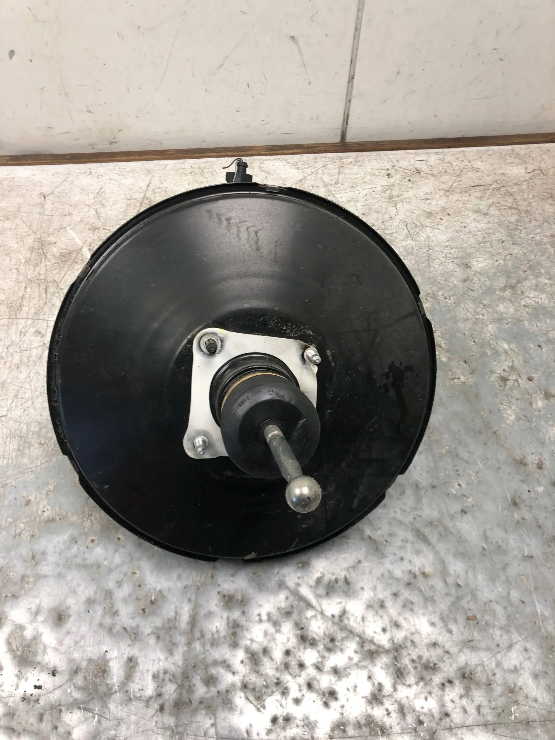 Servo bremsen AUDI Q3 8U 5N1614105D