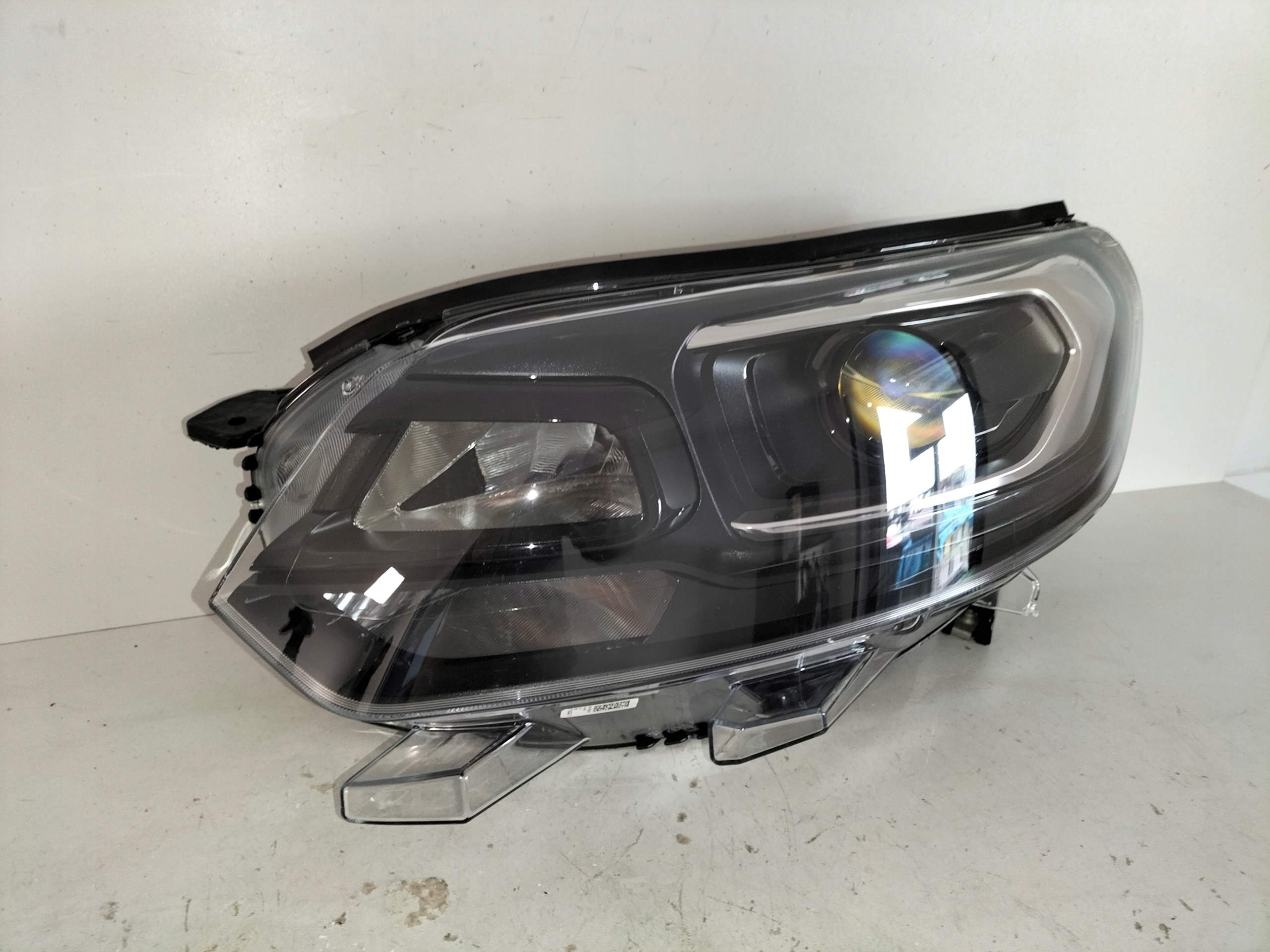 light front reflektor left CITROEN JUMPY III 16- SAPCETOURER XENON