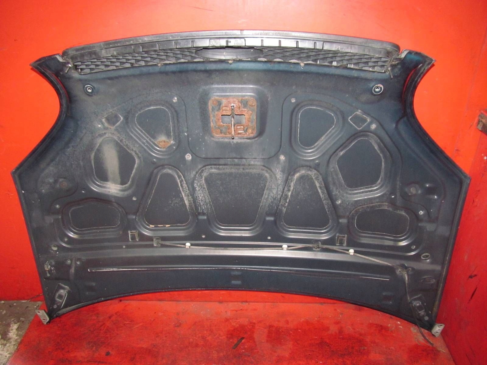FORD FUSION JU2 02- Capot GRANATOWA 84