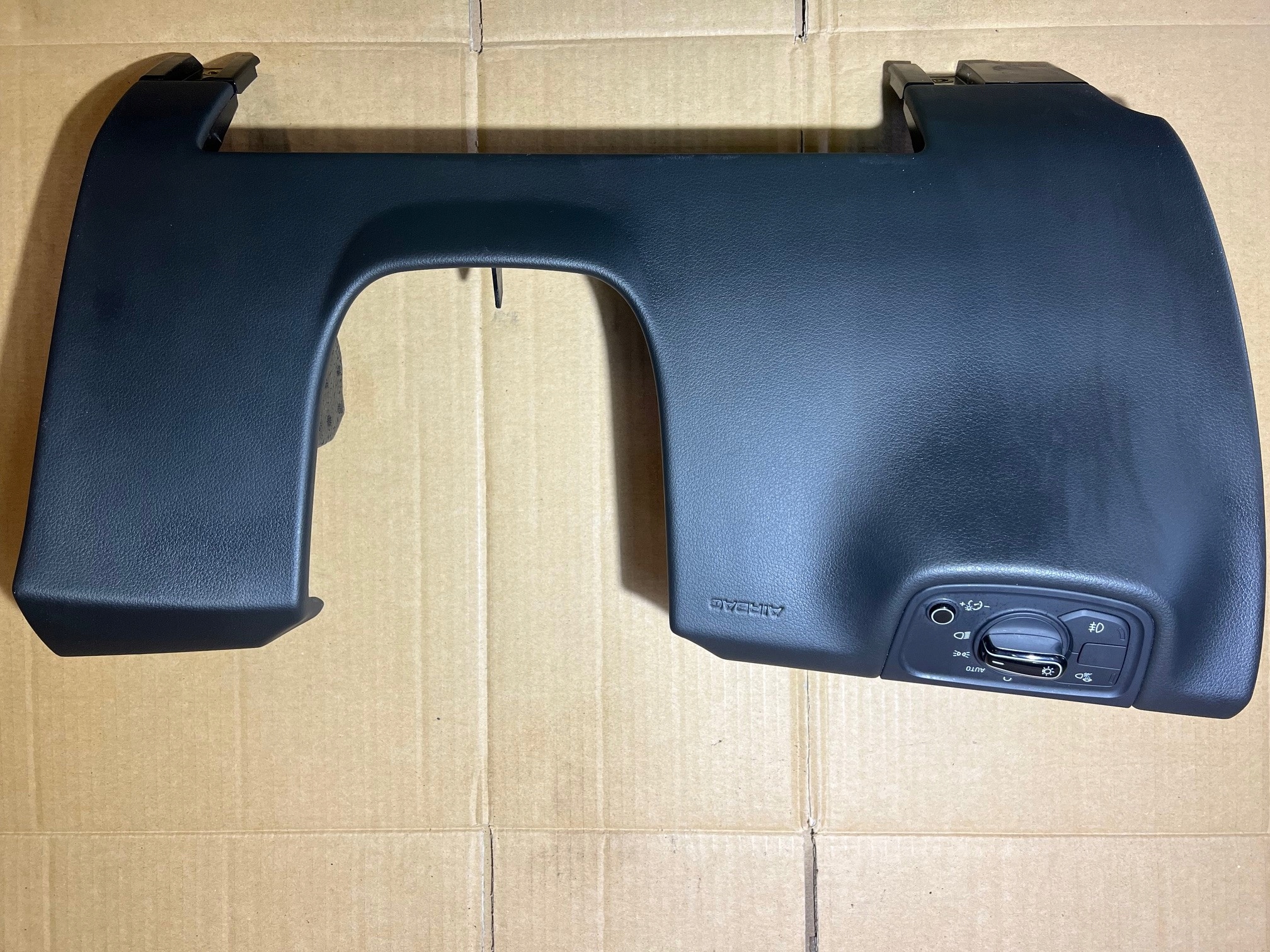 AUDI A8 D4 Blende Abdeckung unter Lenkrad 4H188030138M 4H0941531B