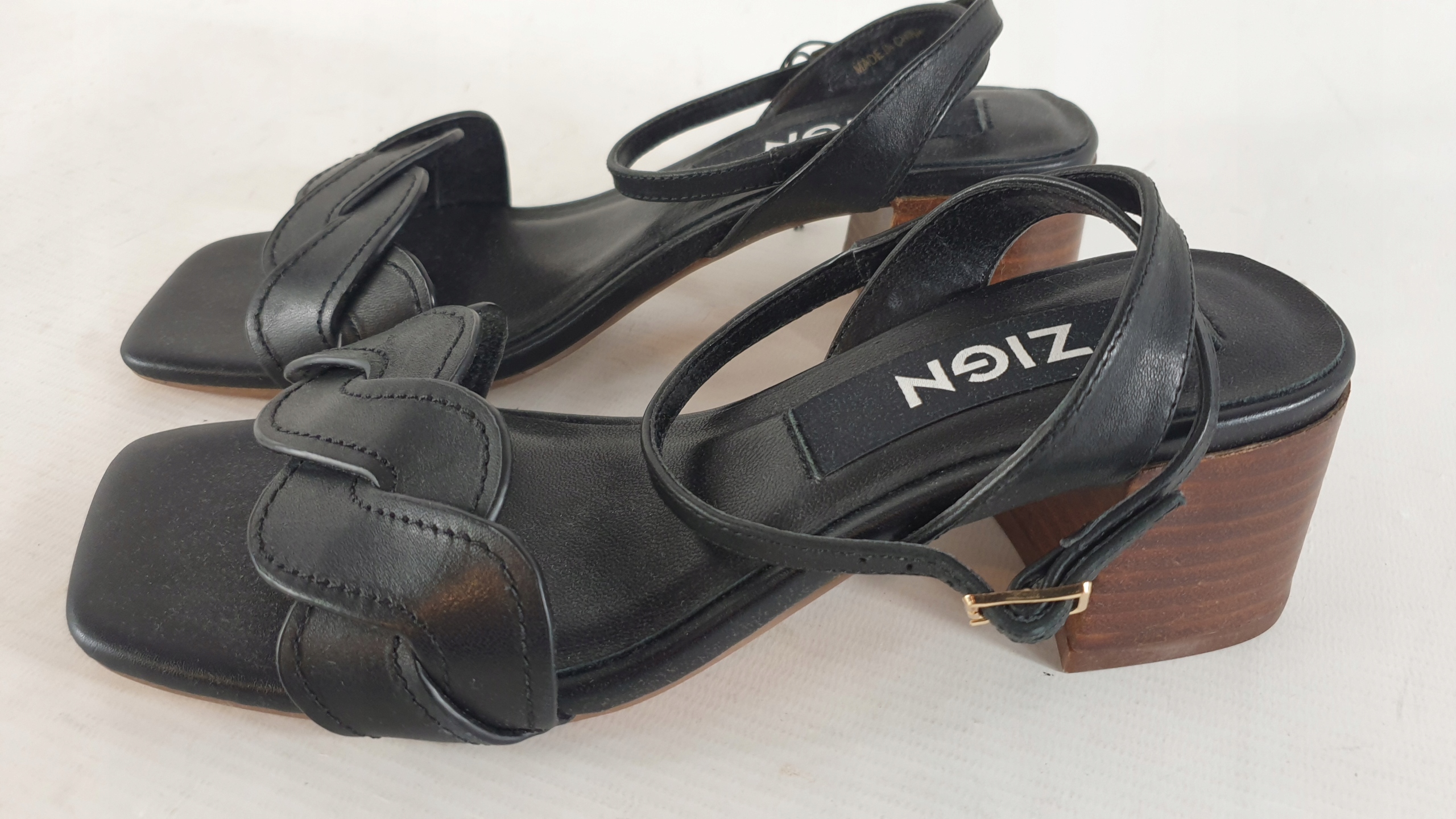 Zign Dámské sandály Přírodní Kůže R 36