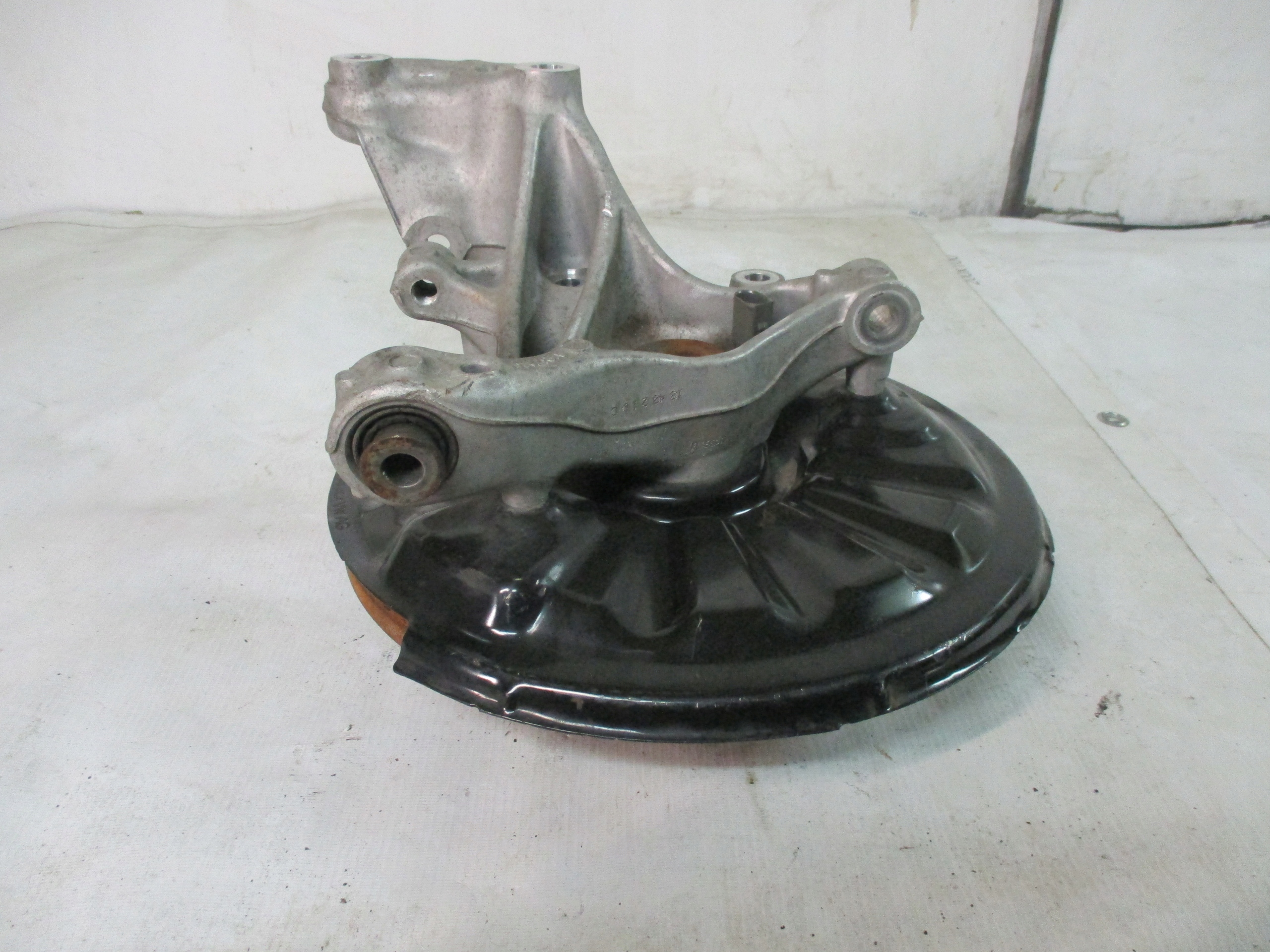 swing right VW Touran 5TA