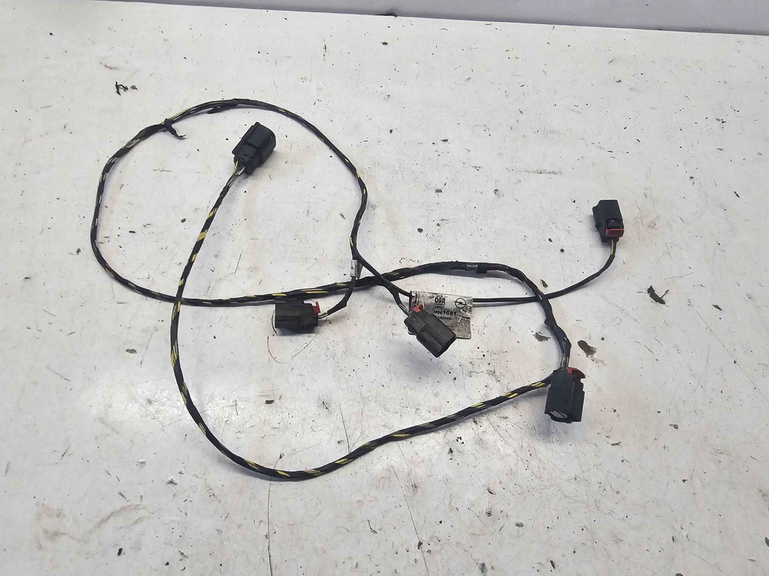 OPEL CORSA E cablaggio Paraurti posteriore CZUJNIKOW PDC 4 PDC 39161681 D9R