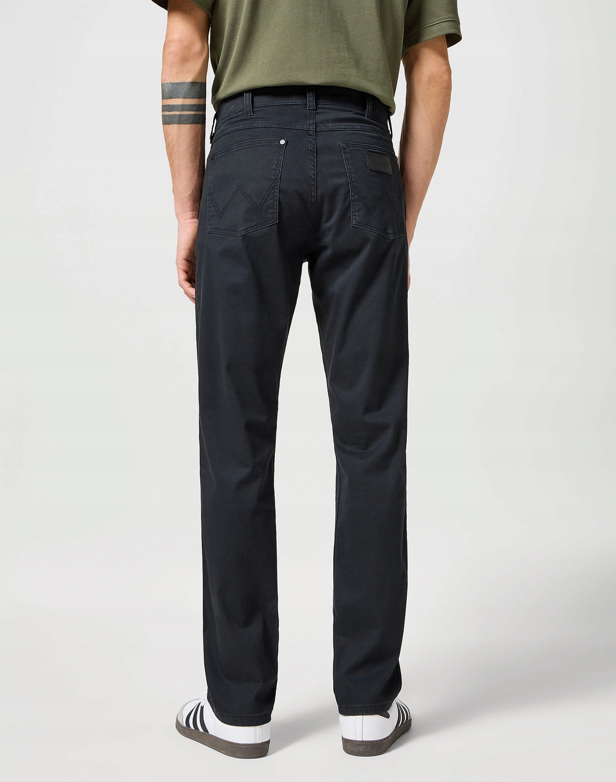 Pánské jednoduché kalhoty Wrangler Greensboro Black 112355031 34/30