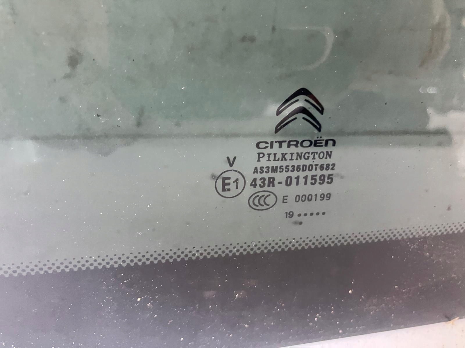 window door right rear part CITROEN C4 CACTUS 19 ROK