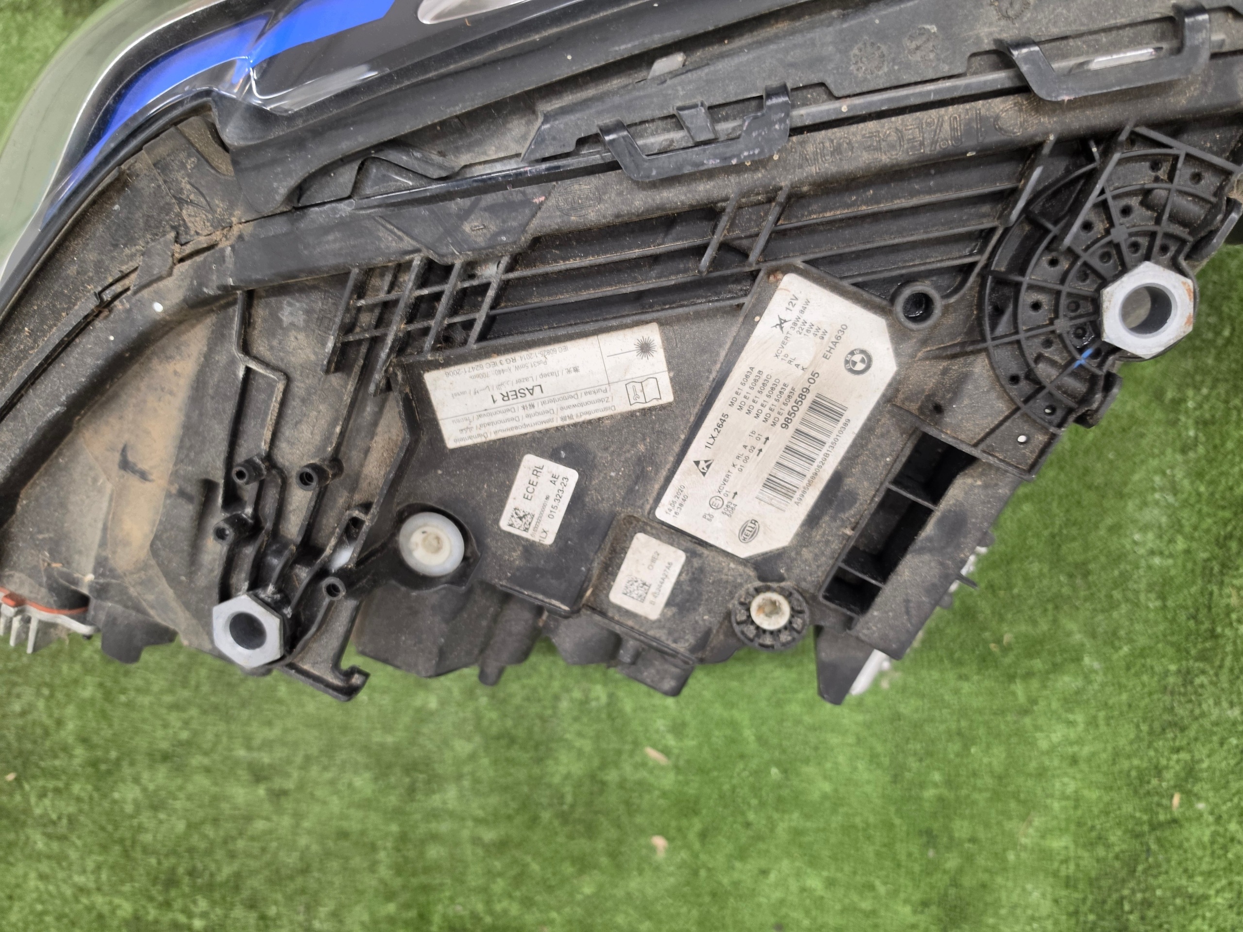 BMW 5 G30 LCI light front LASER right left 9850590 9850589